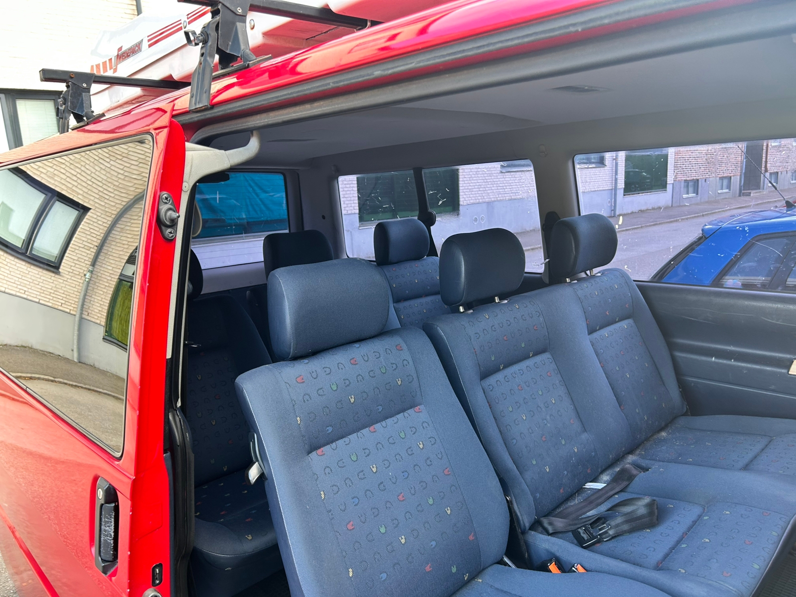 Volkswagen Caravelle 2.5 Manuell 2001, photo 6/8