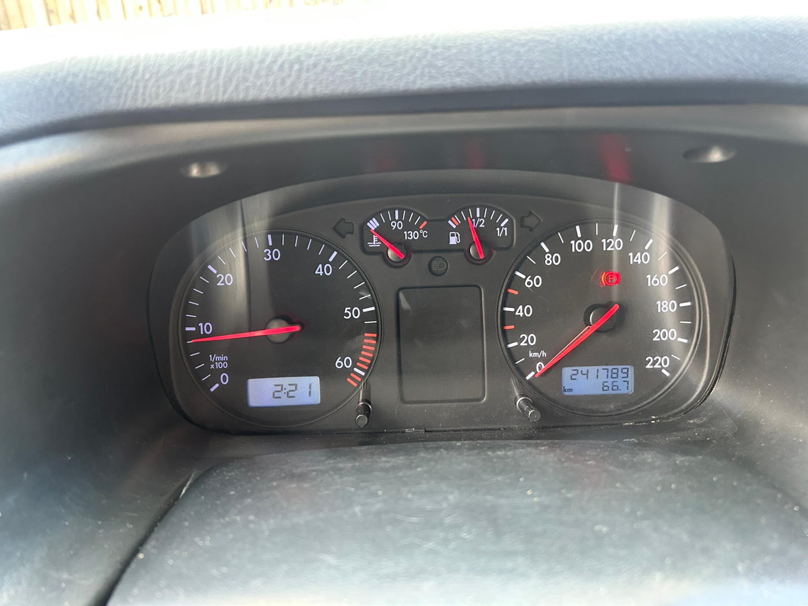 Volkswagen Caravelle 2.5 Manuell 2001, photo 8/8