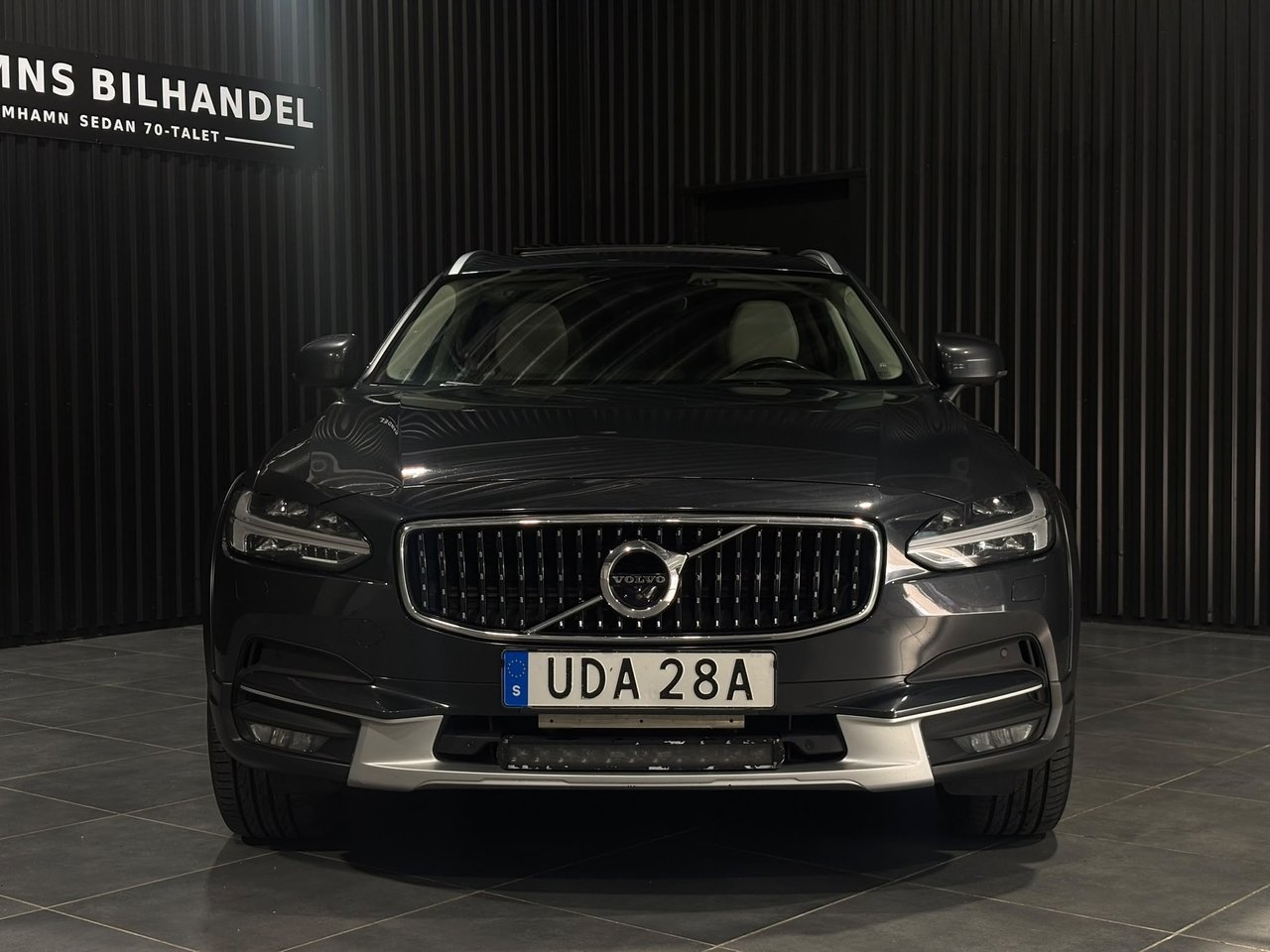 Volvo V90 Cross Country 2020, photo 2/10