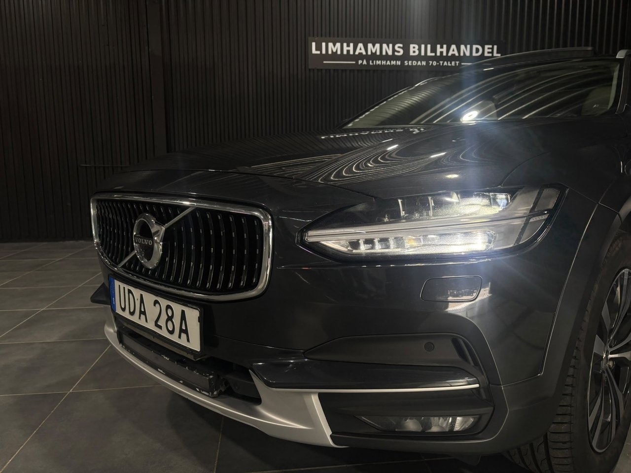 Volvo V90 Cross Country 2020, photo 7/10