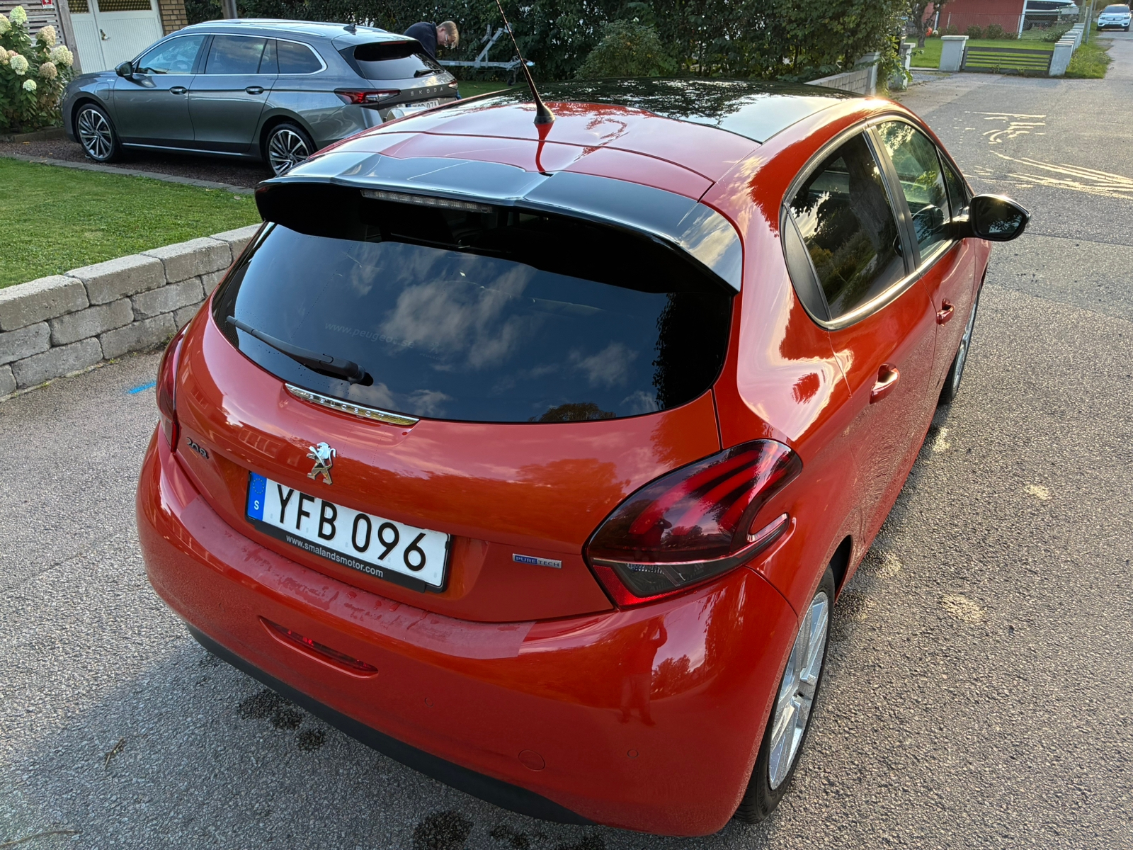 Peugeot 208 2016, kuva 4/7