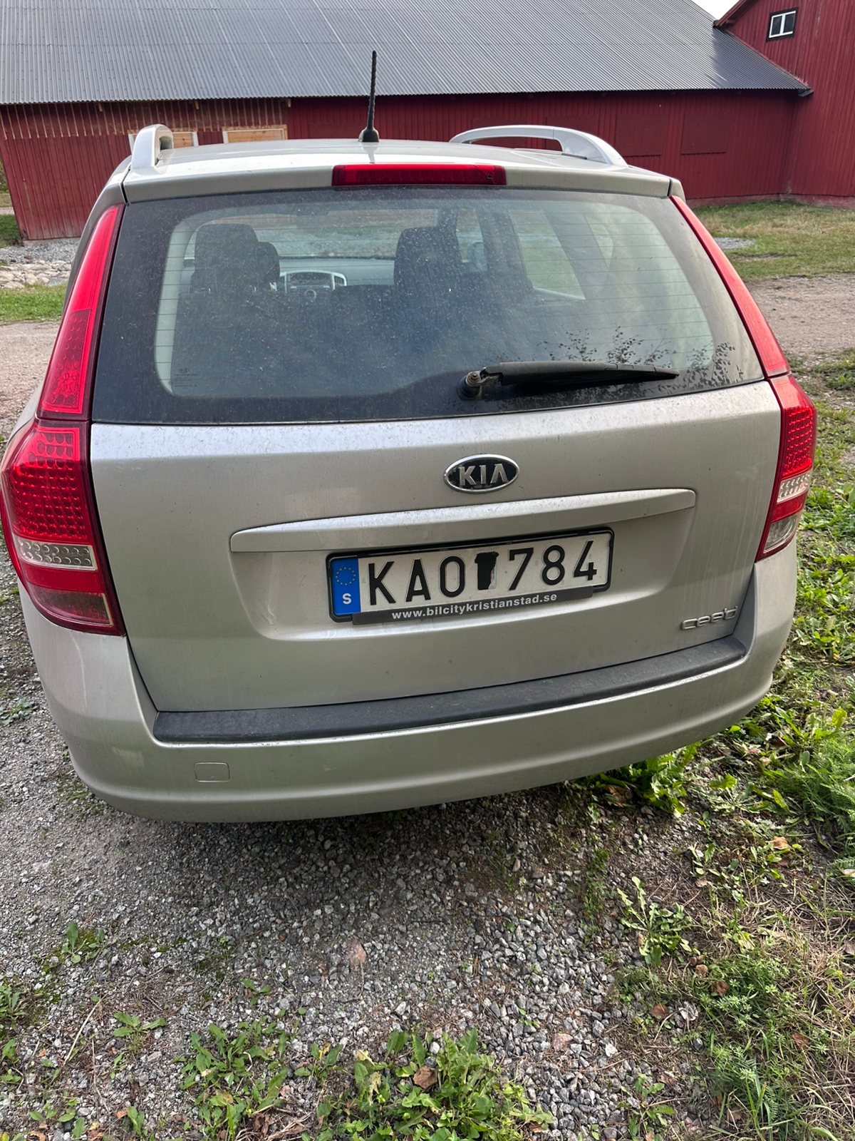 Kia Ceed _sw 1.6 CRDi Manuell 2010, kuva 3/9