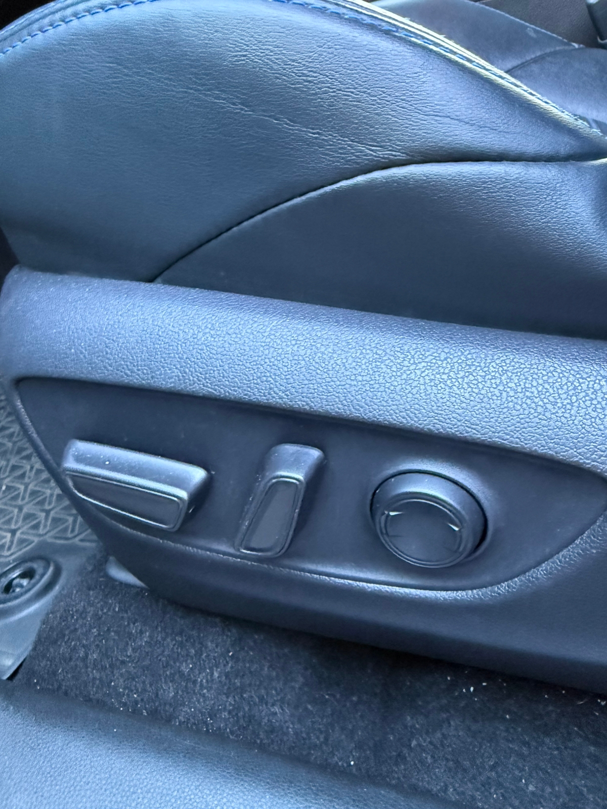Toyota RAV4 Hybrid AWD-i E-CVT 2019, bild 7/9