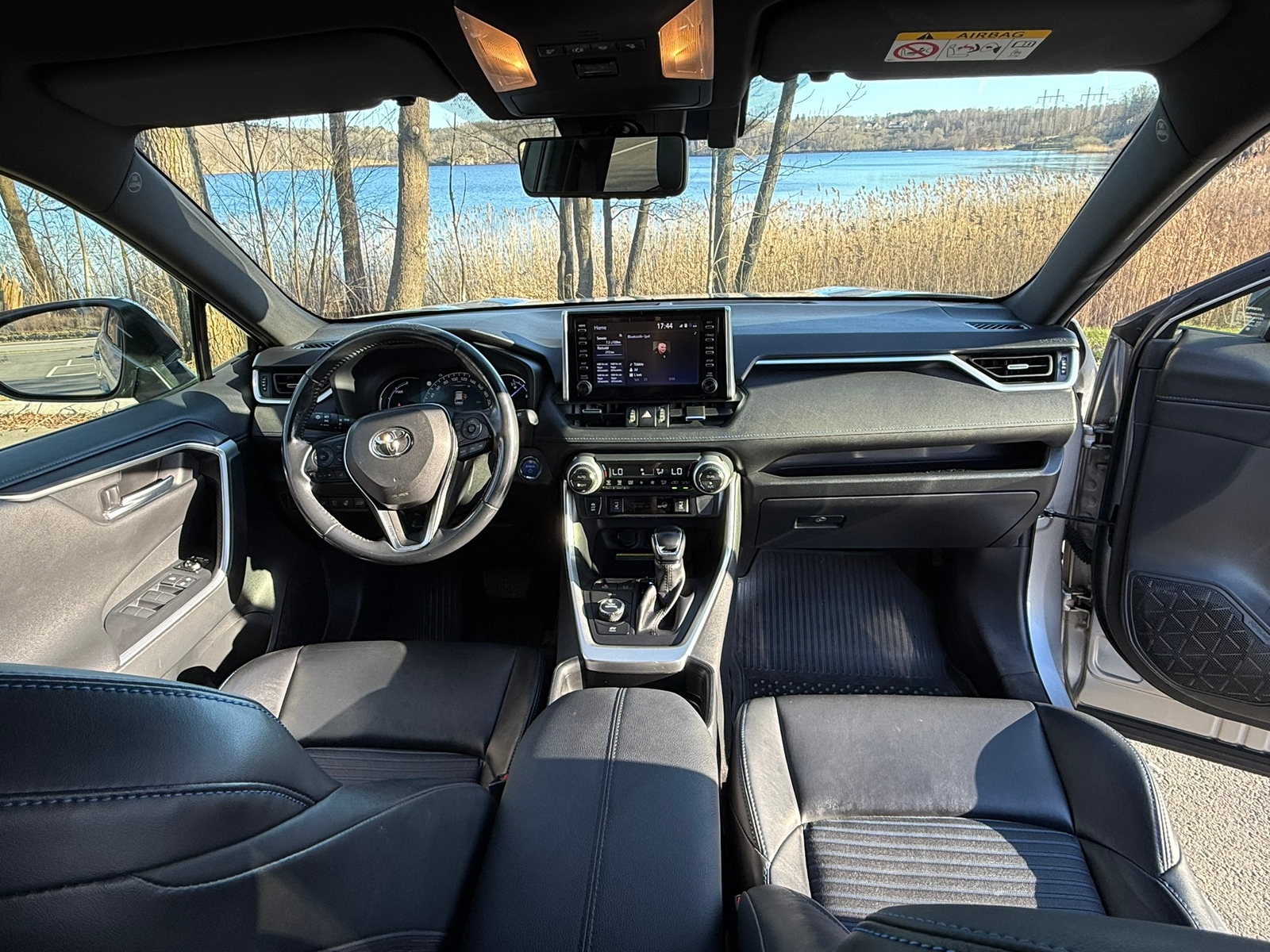 Toyota RAV4 Hybrid AWD-i E-CVT 2019, bild 3/9