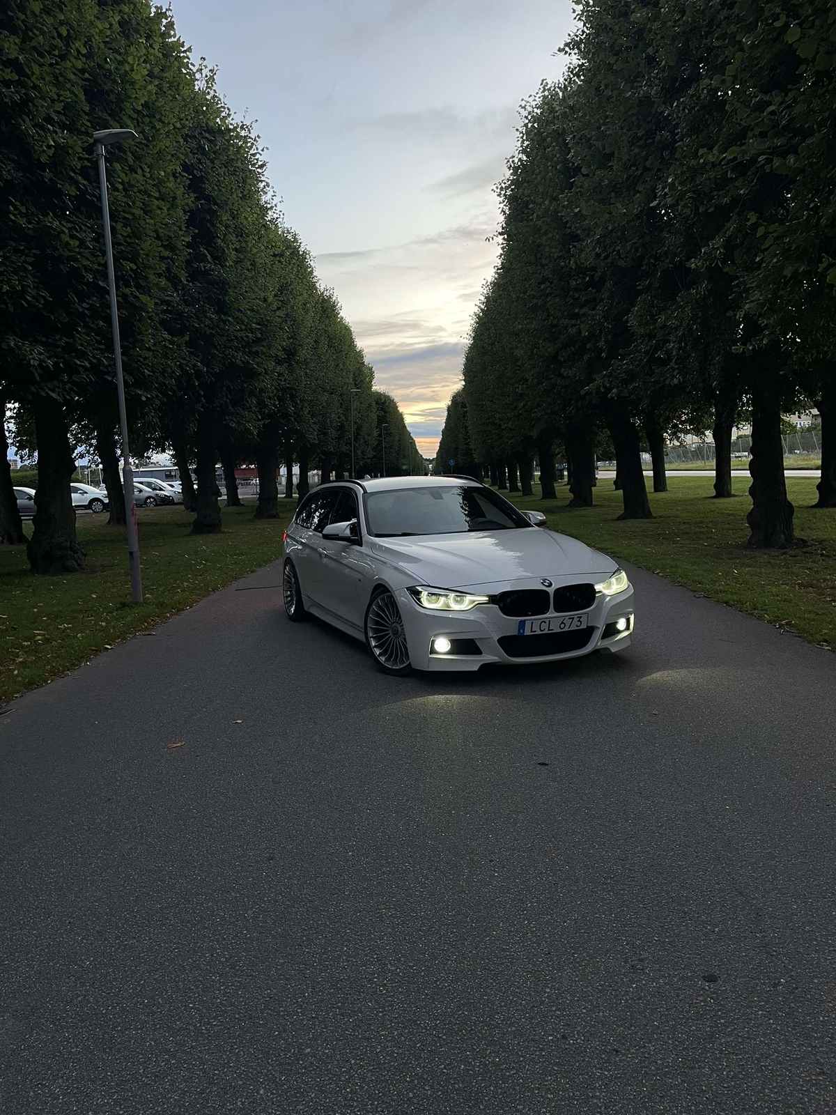 BMW 318 d Touring Steptronic 2016, photo 5/9