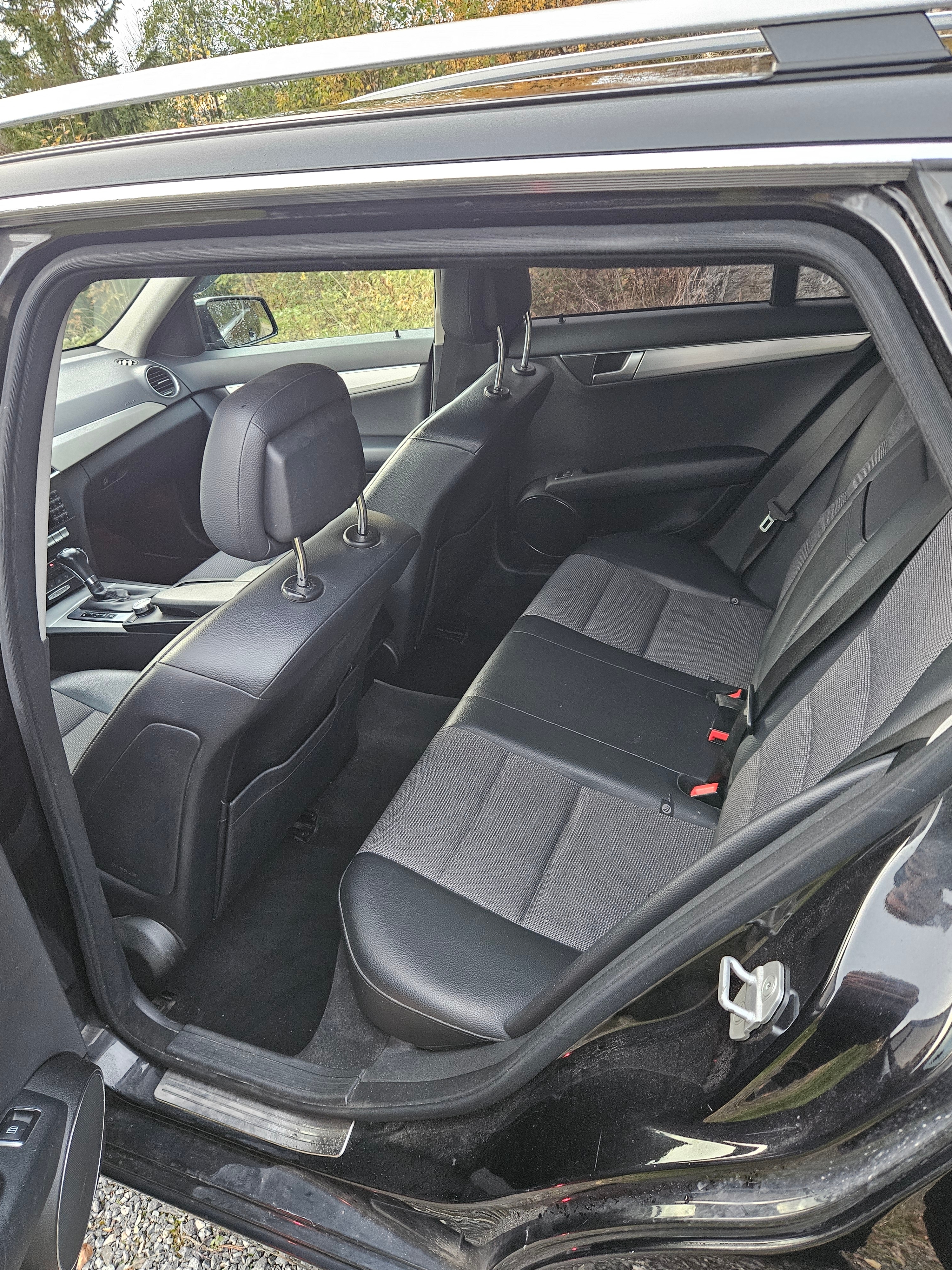 Mercedes-Benz C 2012, photo 6/8