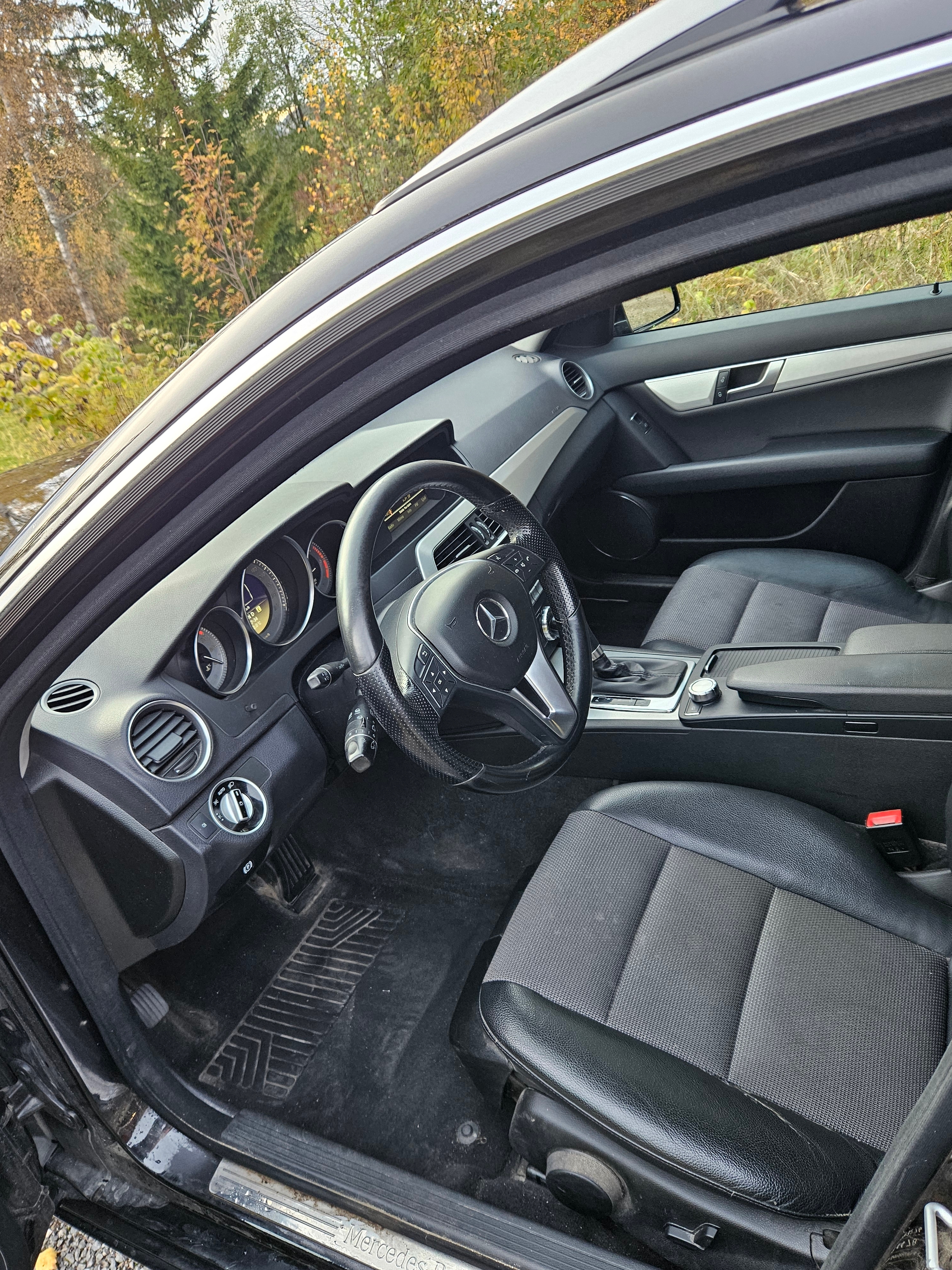 Mercedes-Benz C 2012, photo 5/8