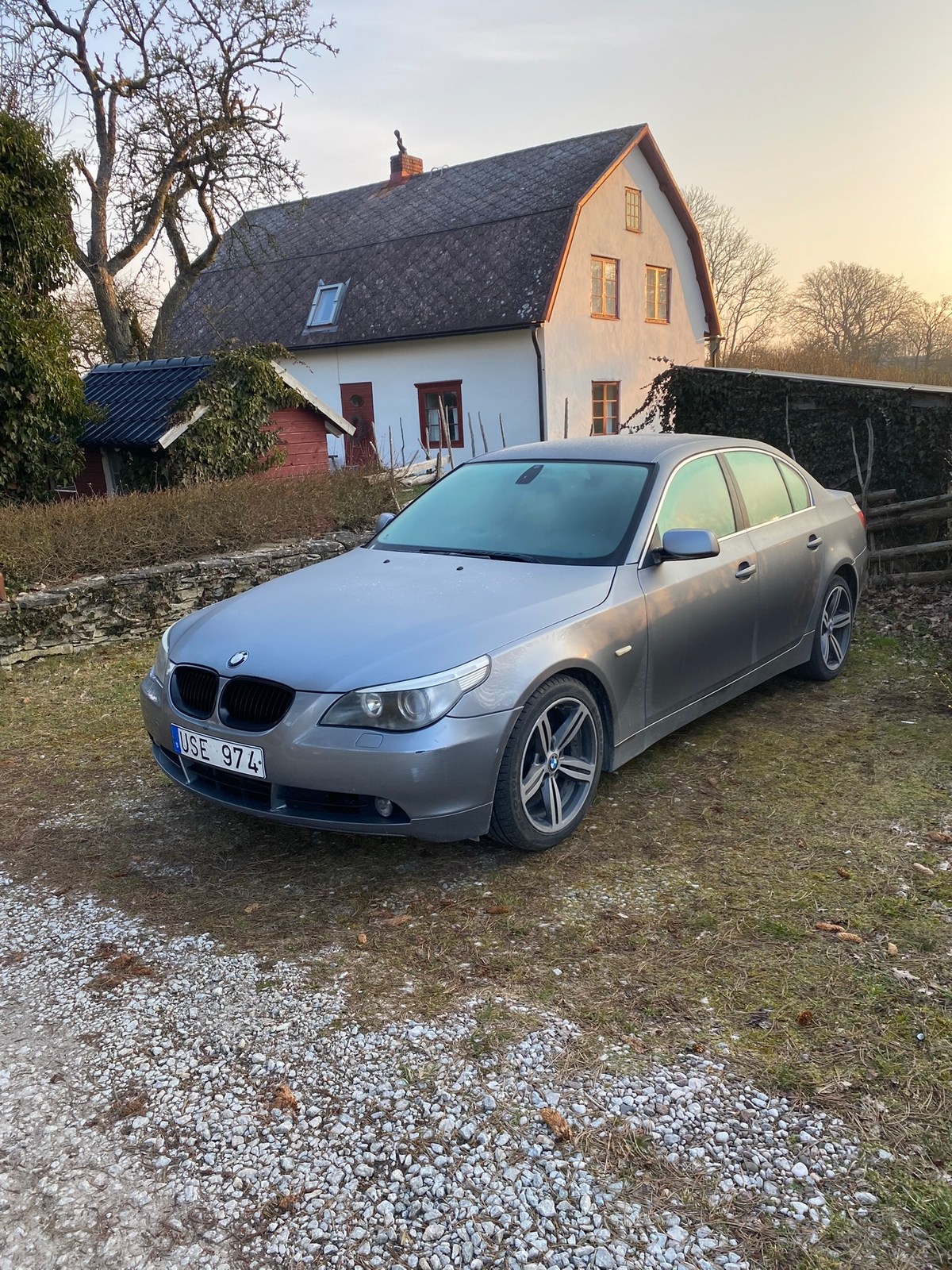 BMW 525