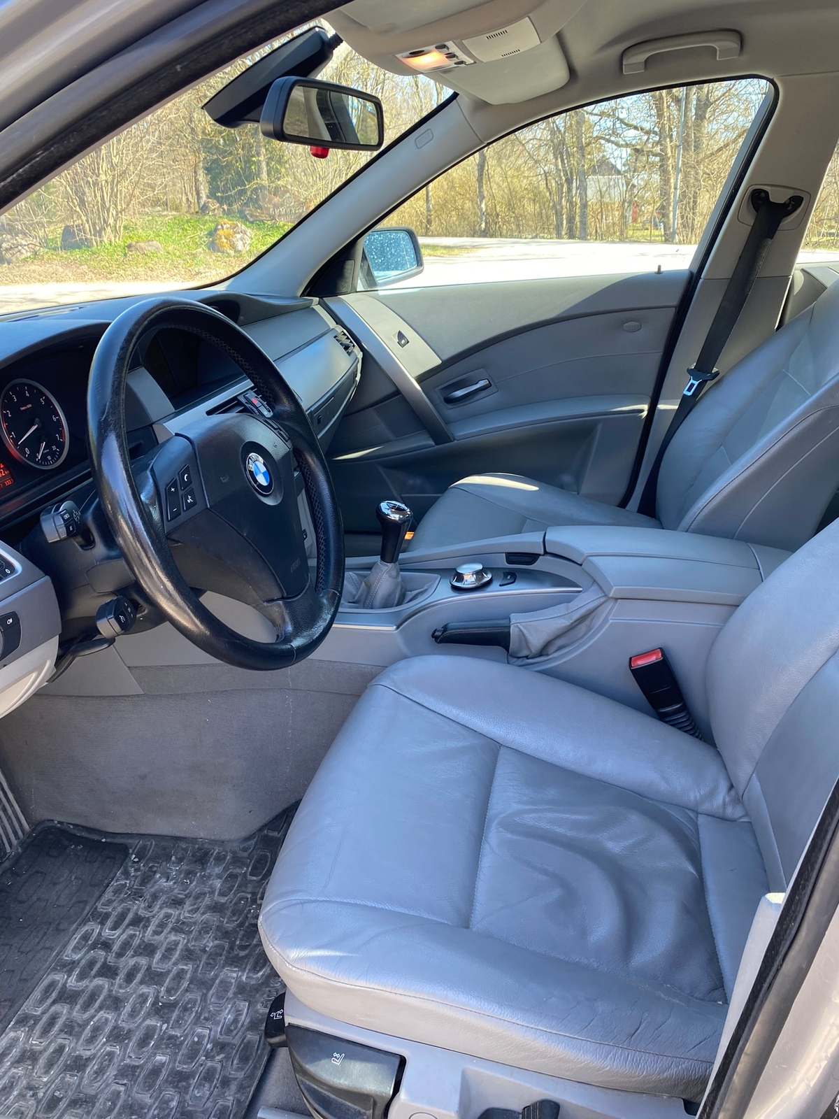 BMW 525 i Sedan Manuell 2004, photo 6/6