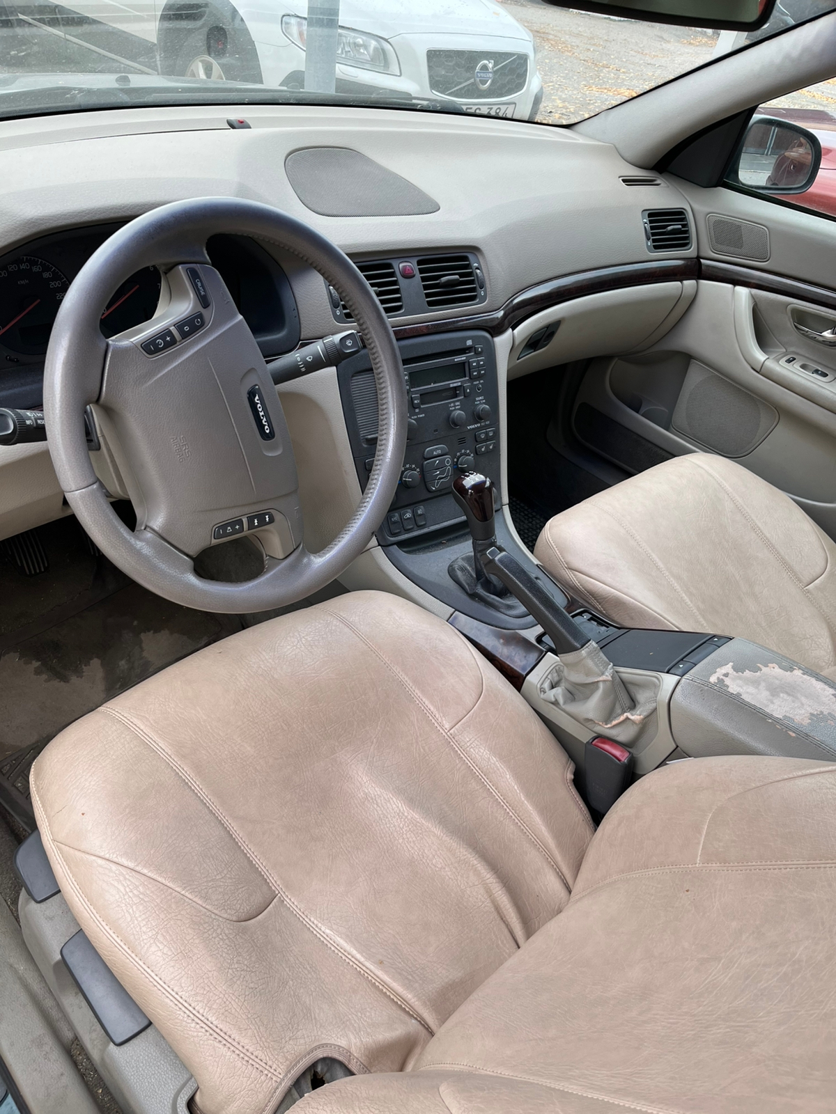 Volvo S80 2.4 Manuell 2001, bild 7/7
