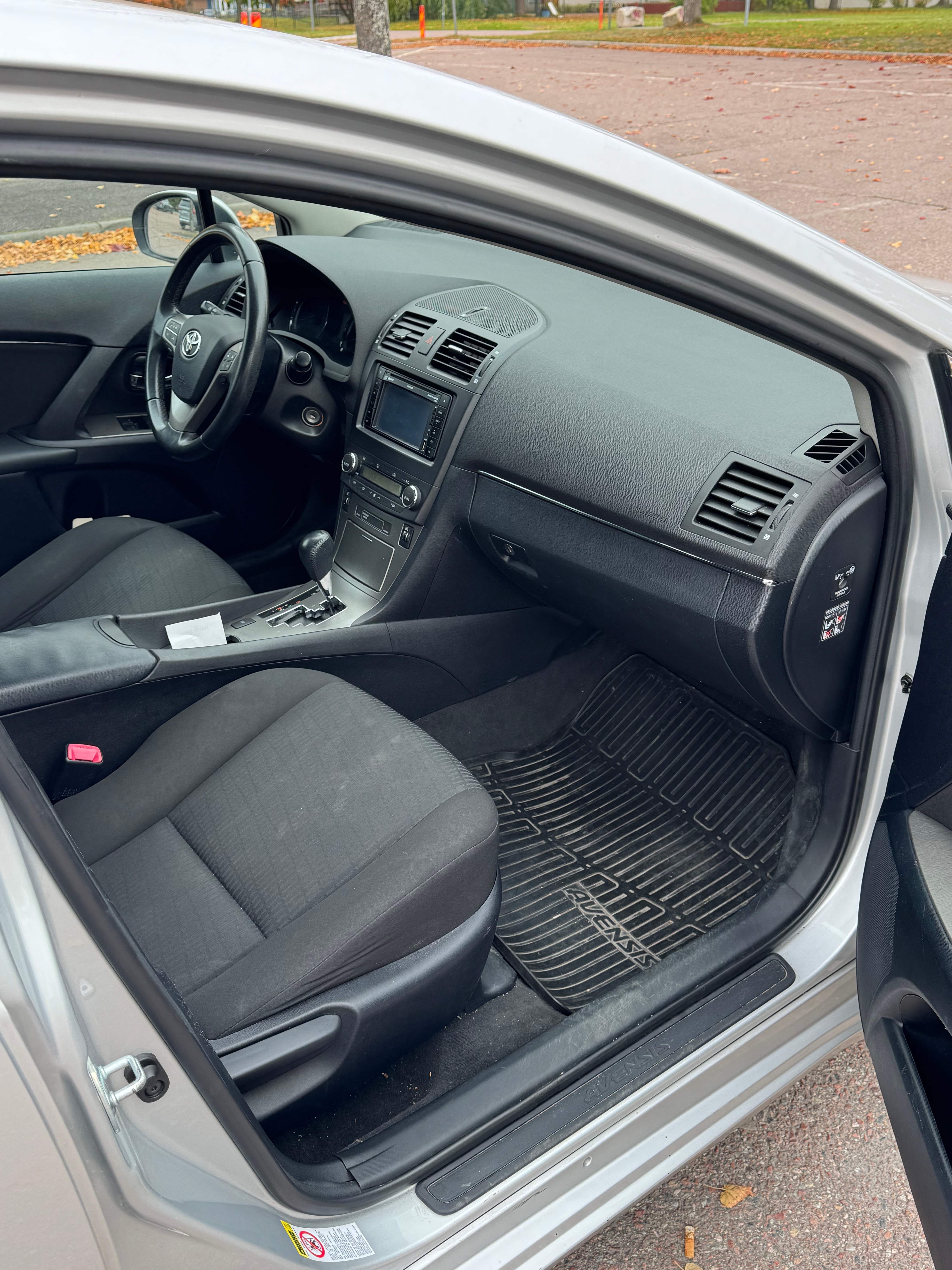 Toyota Avensis 2009, photo 6/6
