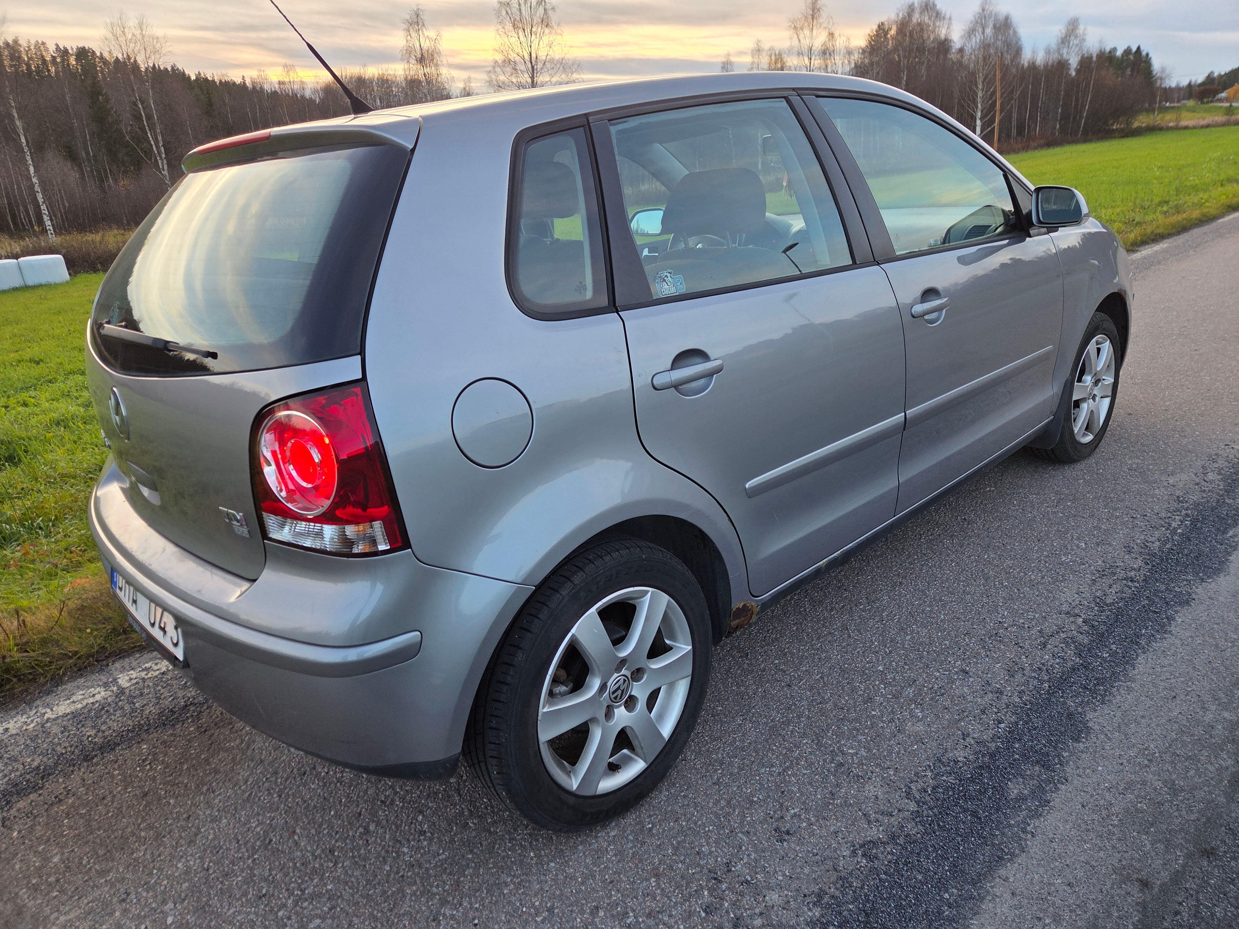 Volkswagen Polo 2008, kuva 2/10
