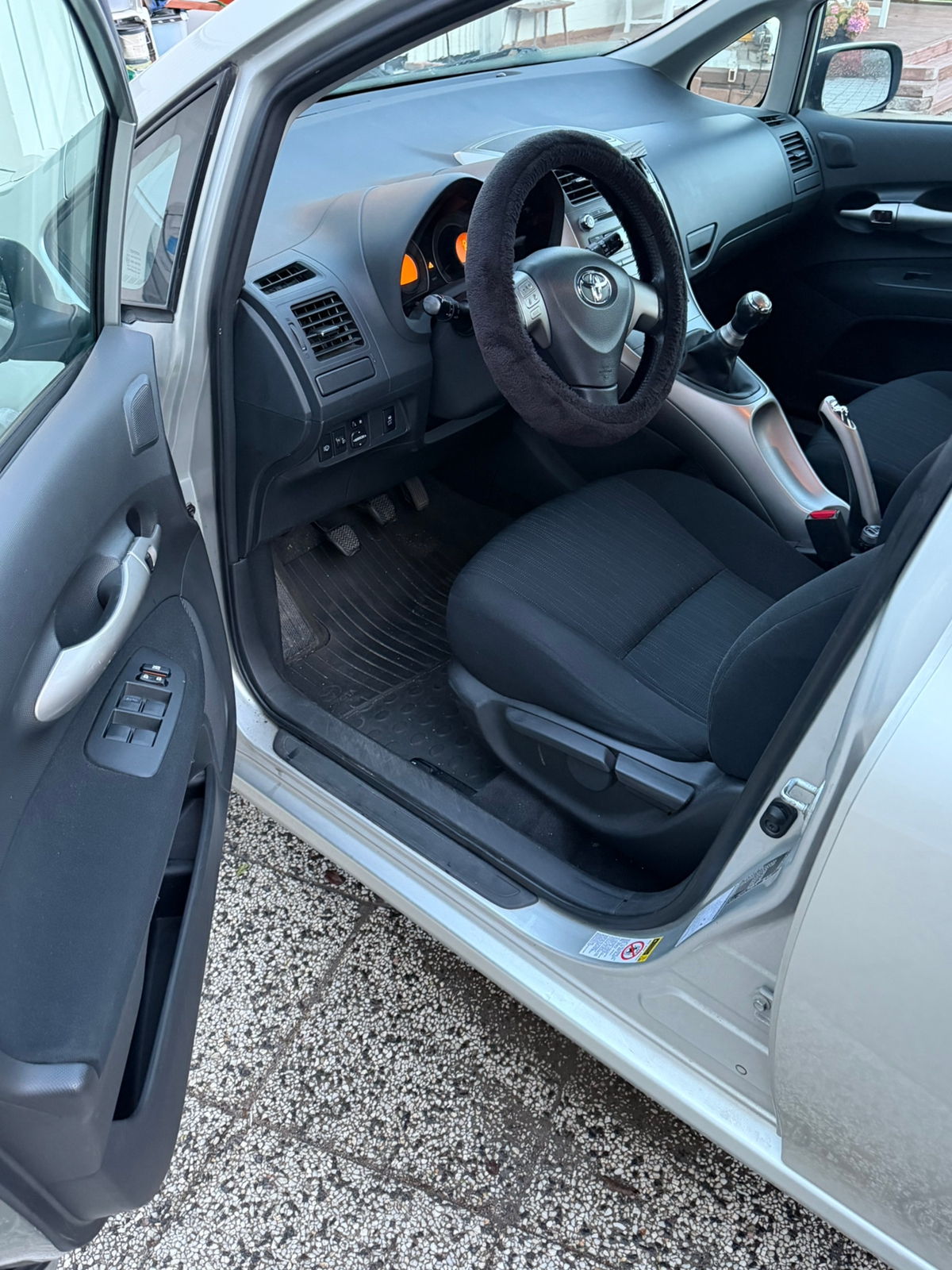 Toyota Auris 2007, kuva 5/6