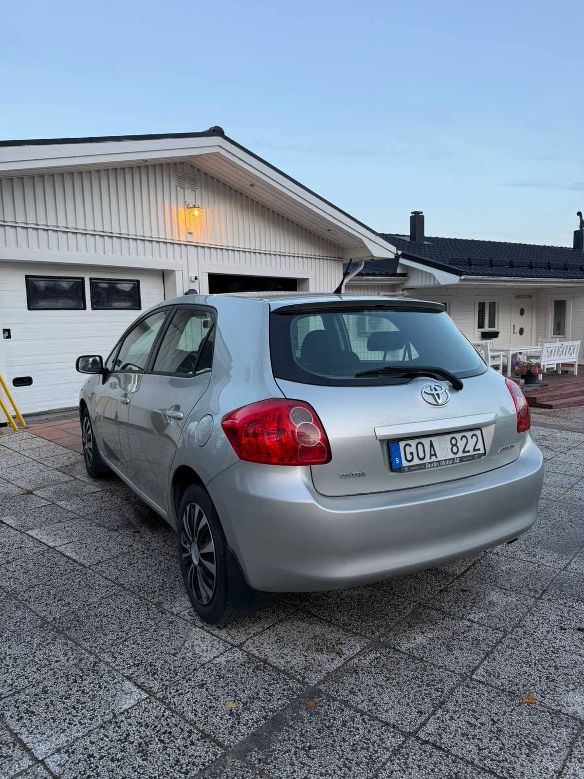 Toyota Auris 2007, kuva 2/6