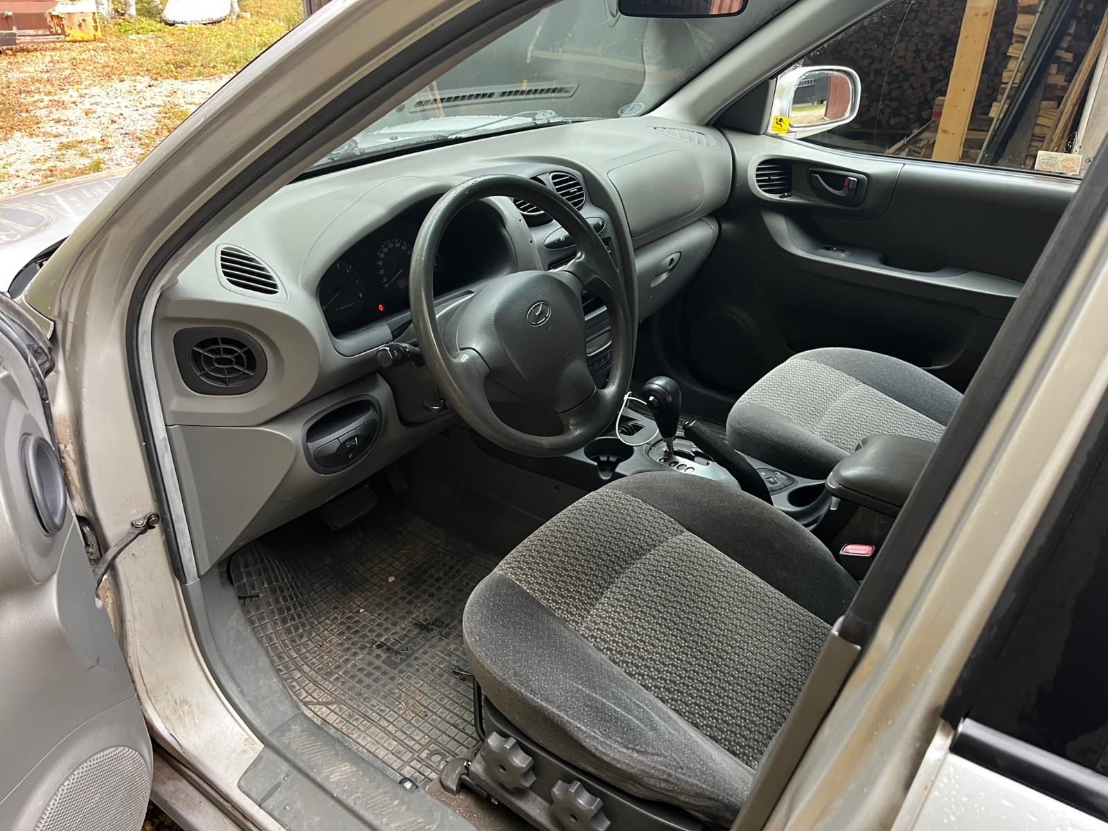 Hyundai Santa Fe 2.7 V6 4WD Automatisk 2002, bild 5/6