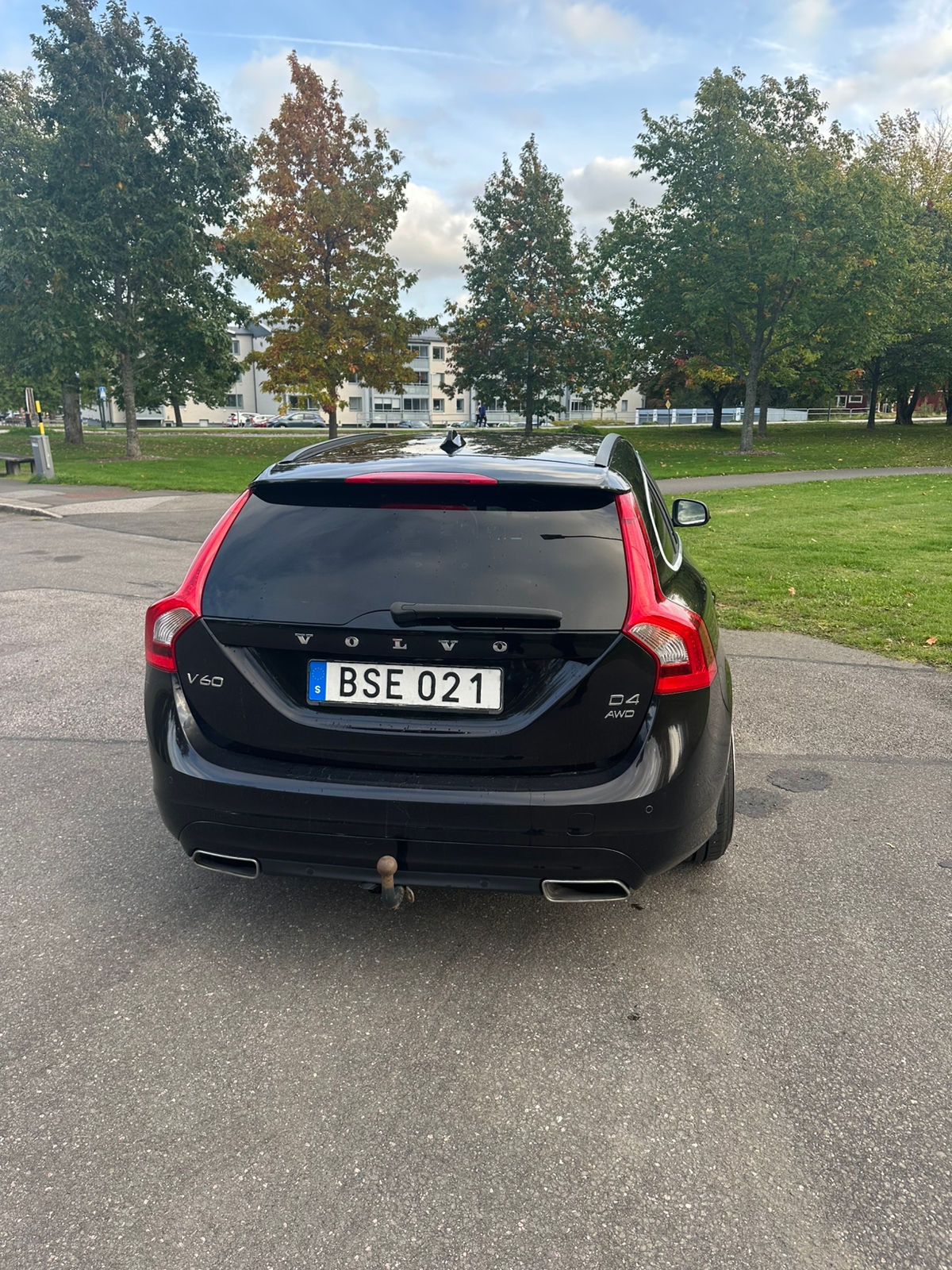 Volvo V60 D4 AWD Geartronic 2015, photo 5/9