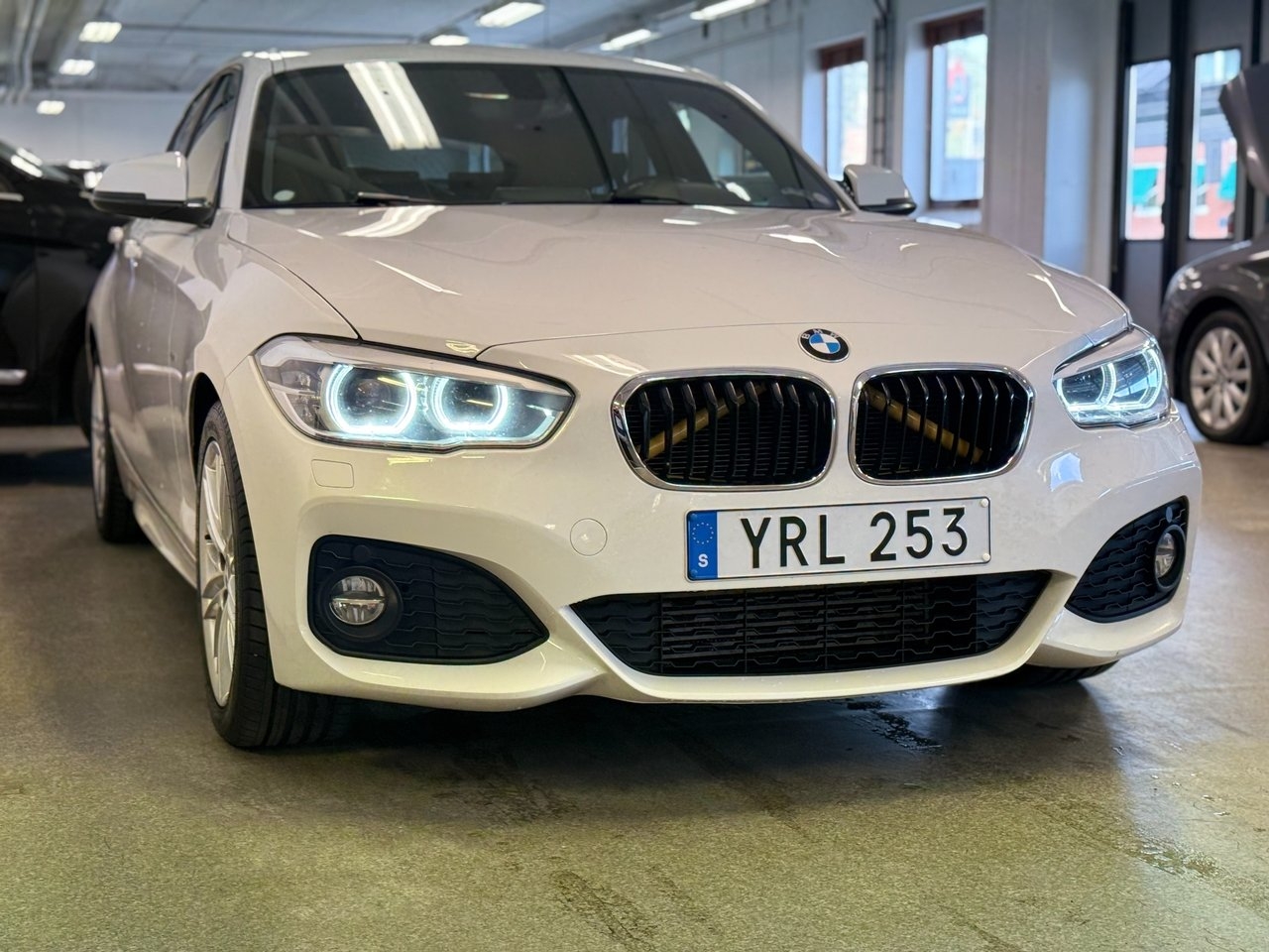 BMW 118 i 5-dörrars M Sport Euro 6 2018, kuva 5/10
