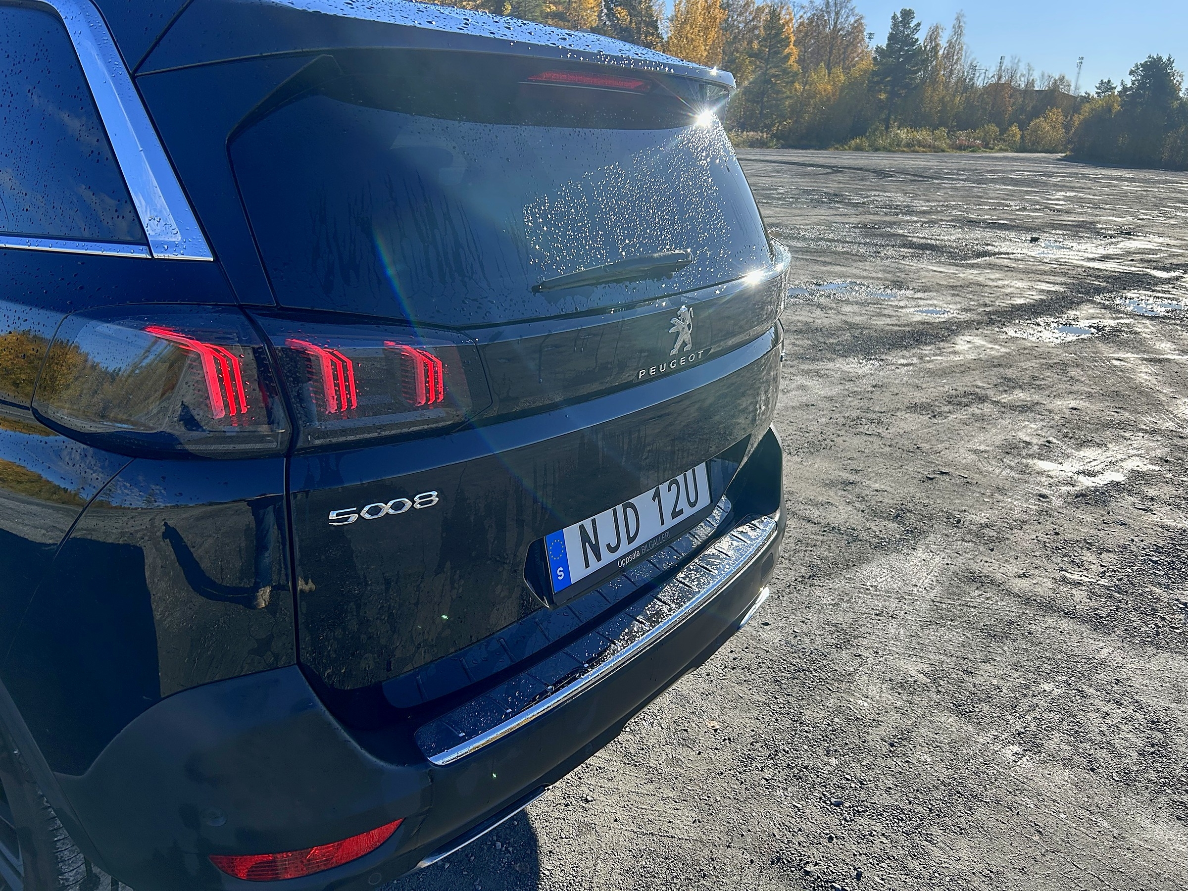Peugeot 5008 1.2 PureTech 130 EAT 2024, photo 4/10