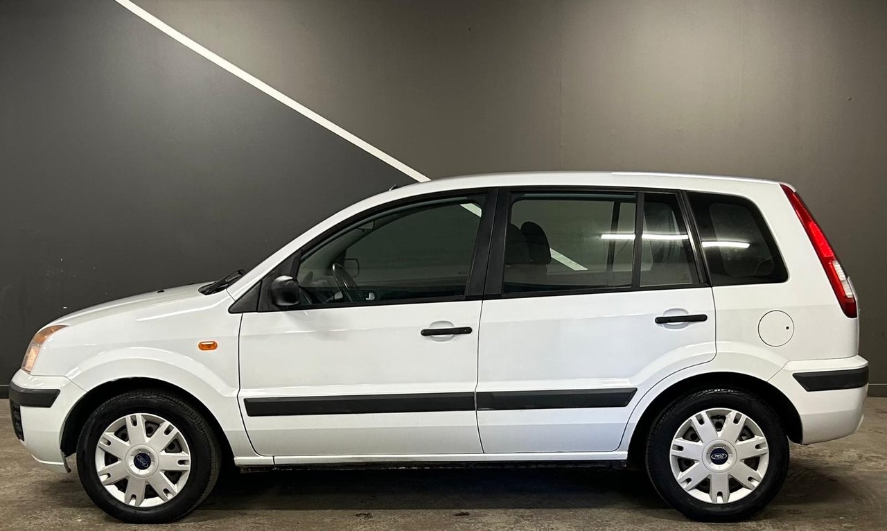 Ford Fusion 2007, kuva 6/10