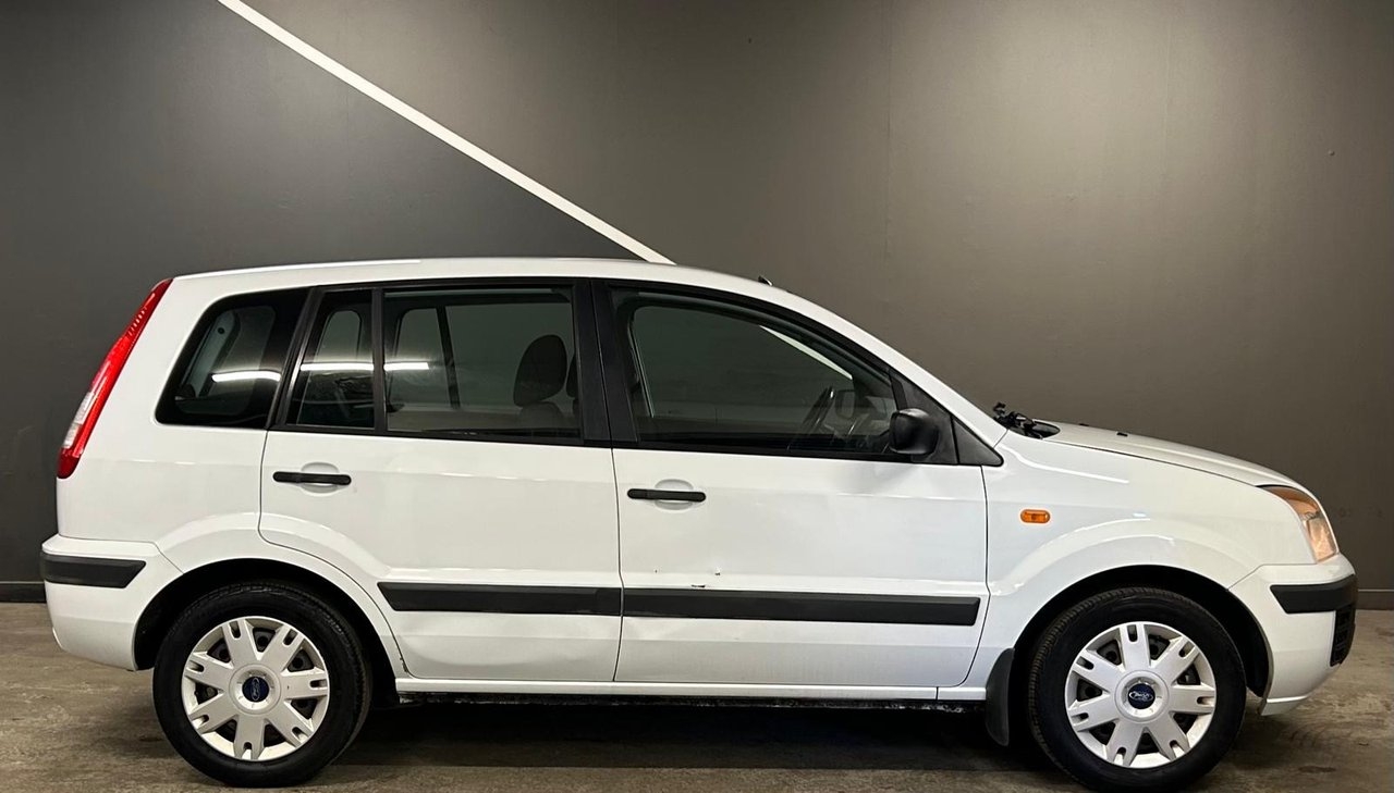 Ford Fusion 2007, kuva 5/10