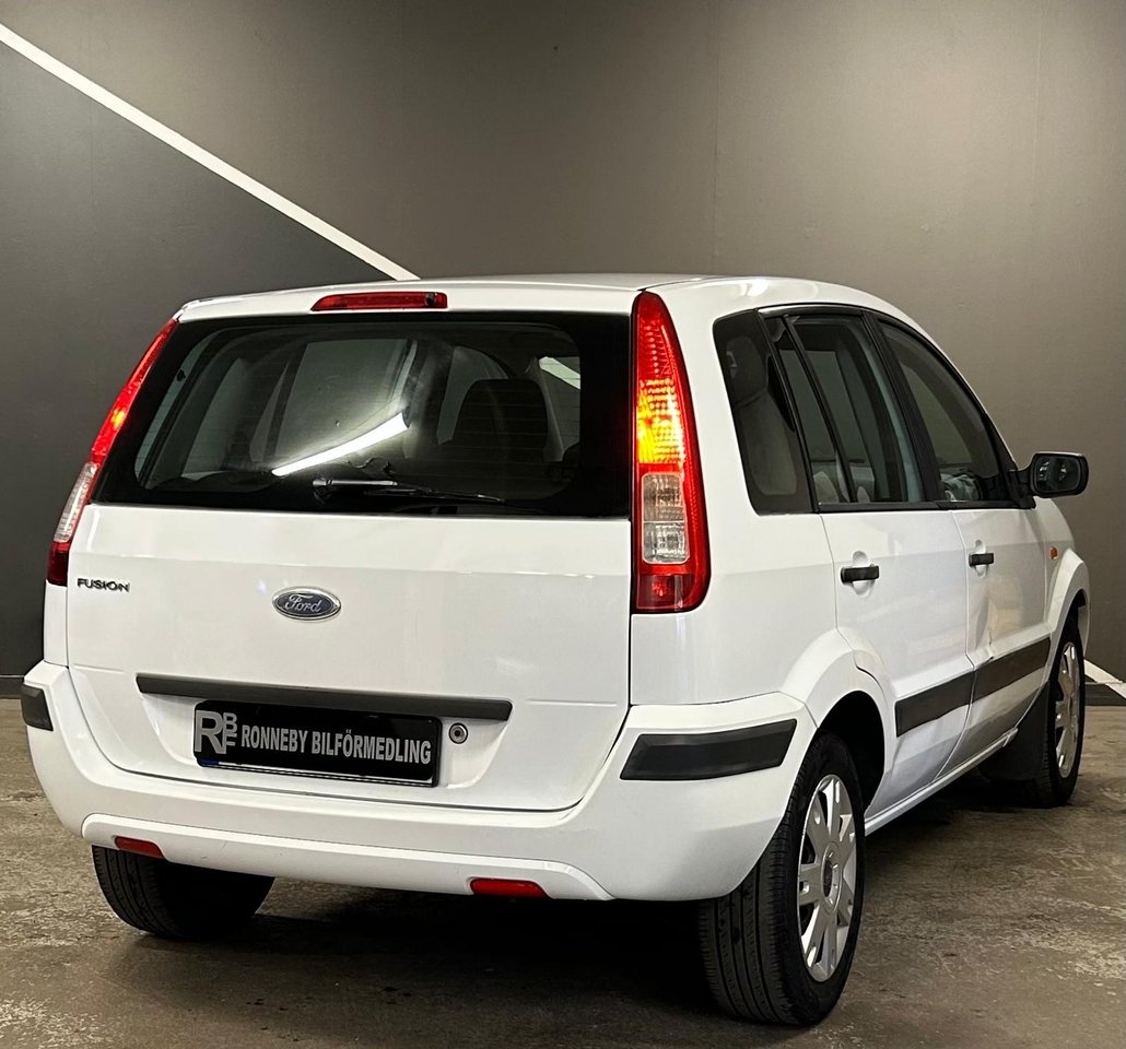 Ford Fusion 2007, kuva 4/10
