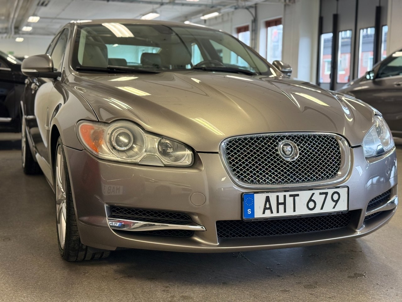 Jaguar XF 3.0 V6 Euro 5 2010, photo 6/10