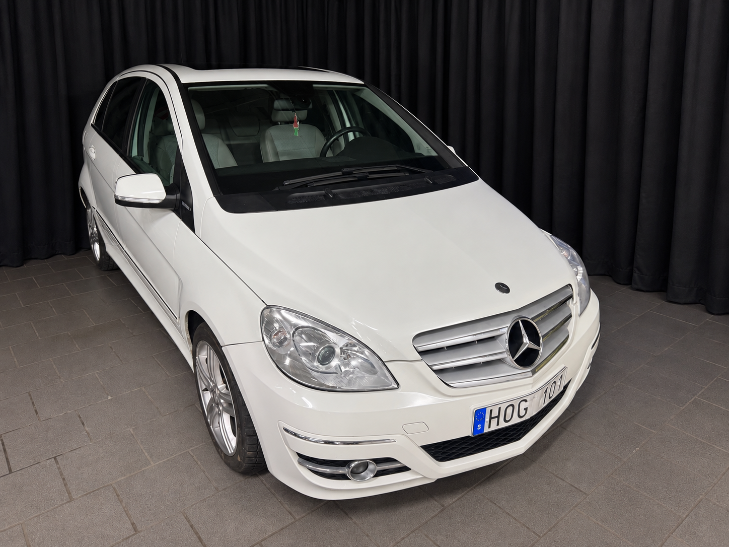Mercedes-Benz B