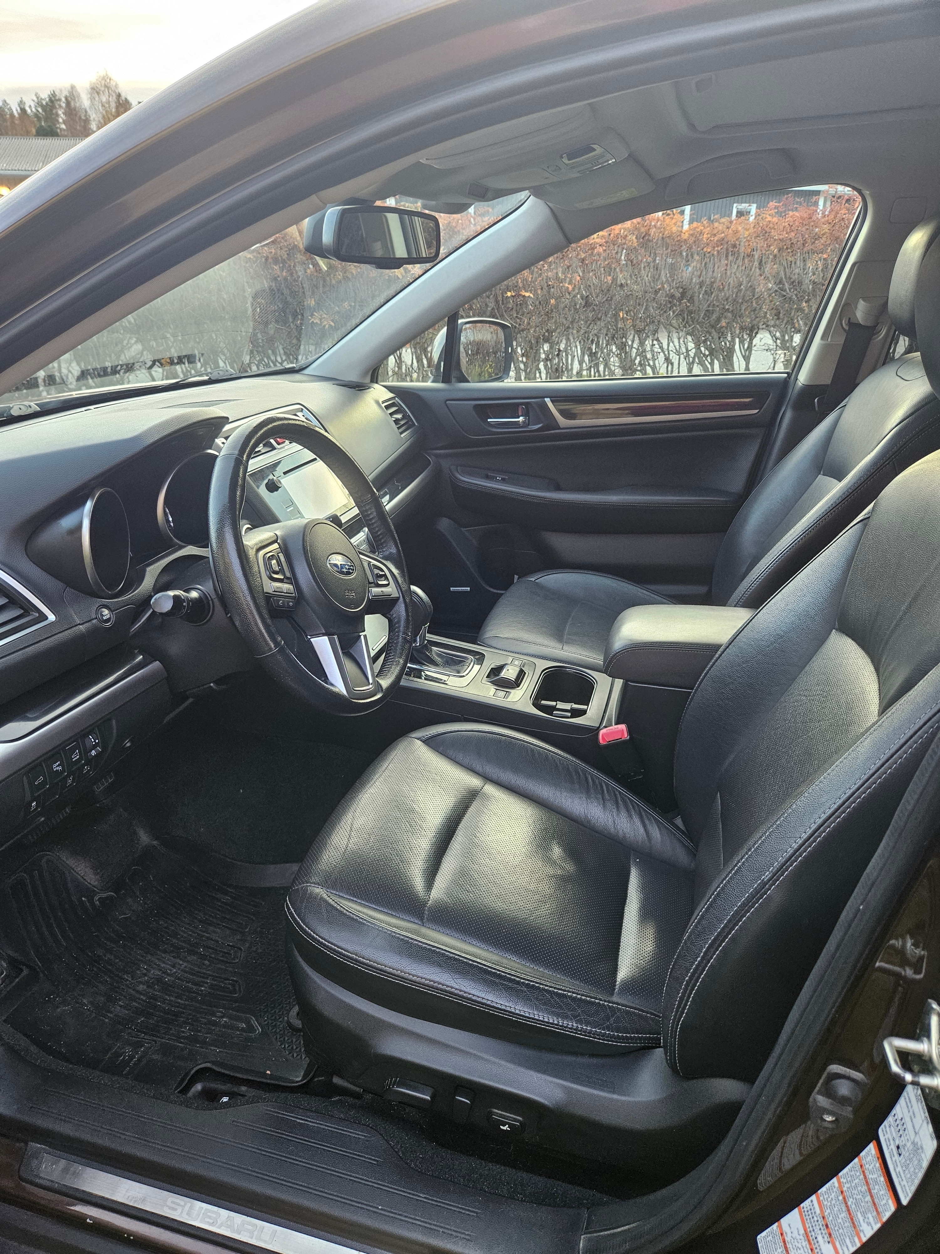 Subaru Outback 2.0 4WD Lineartronic 2017, kuva 4/8