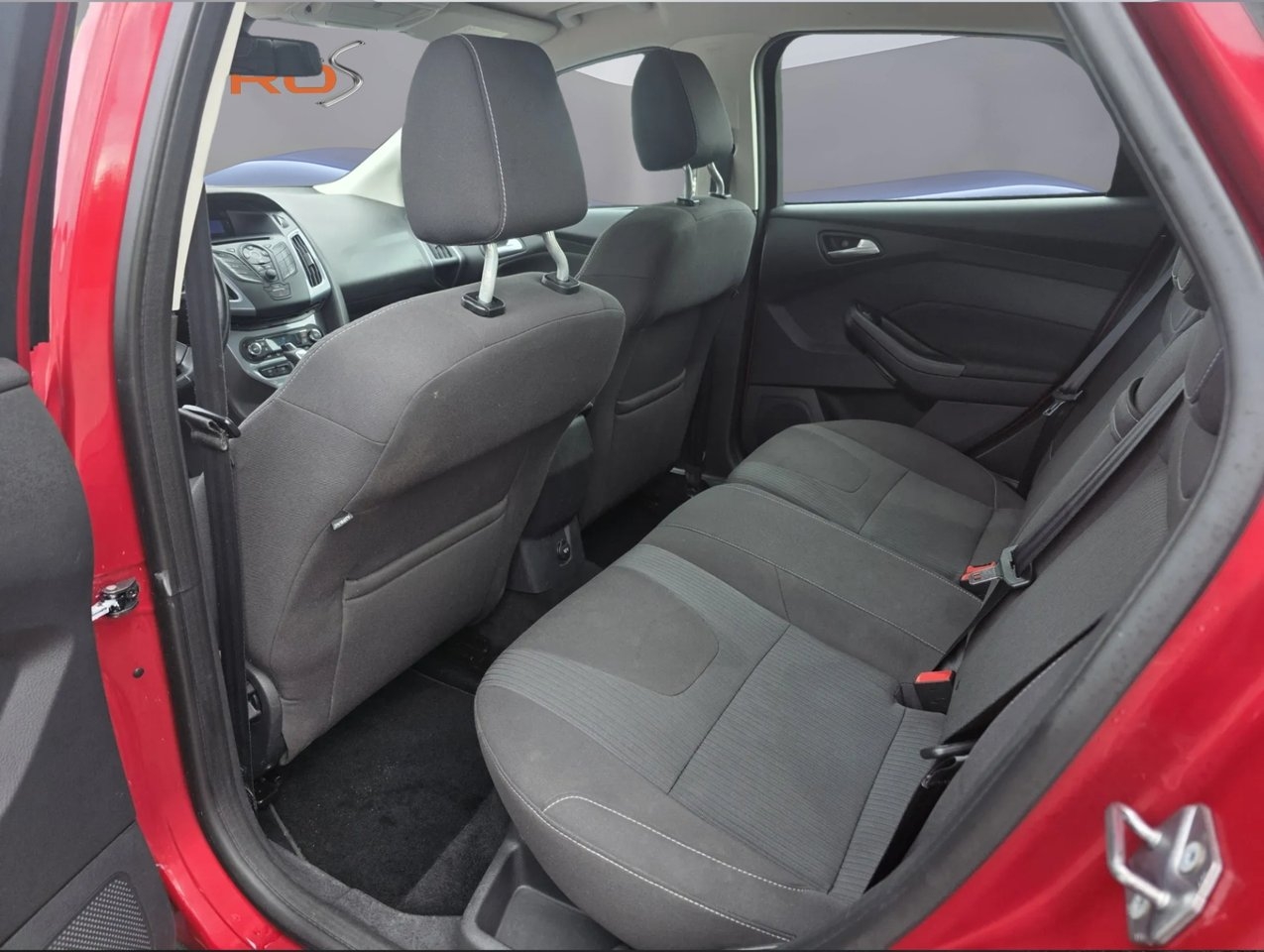 Ford Focus 2011, bild 6/10