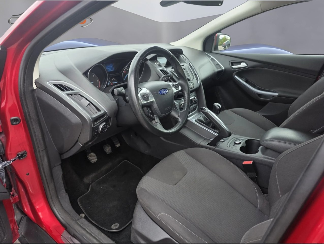 Ford Focus 2011, bild 5/10