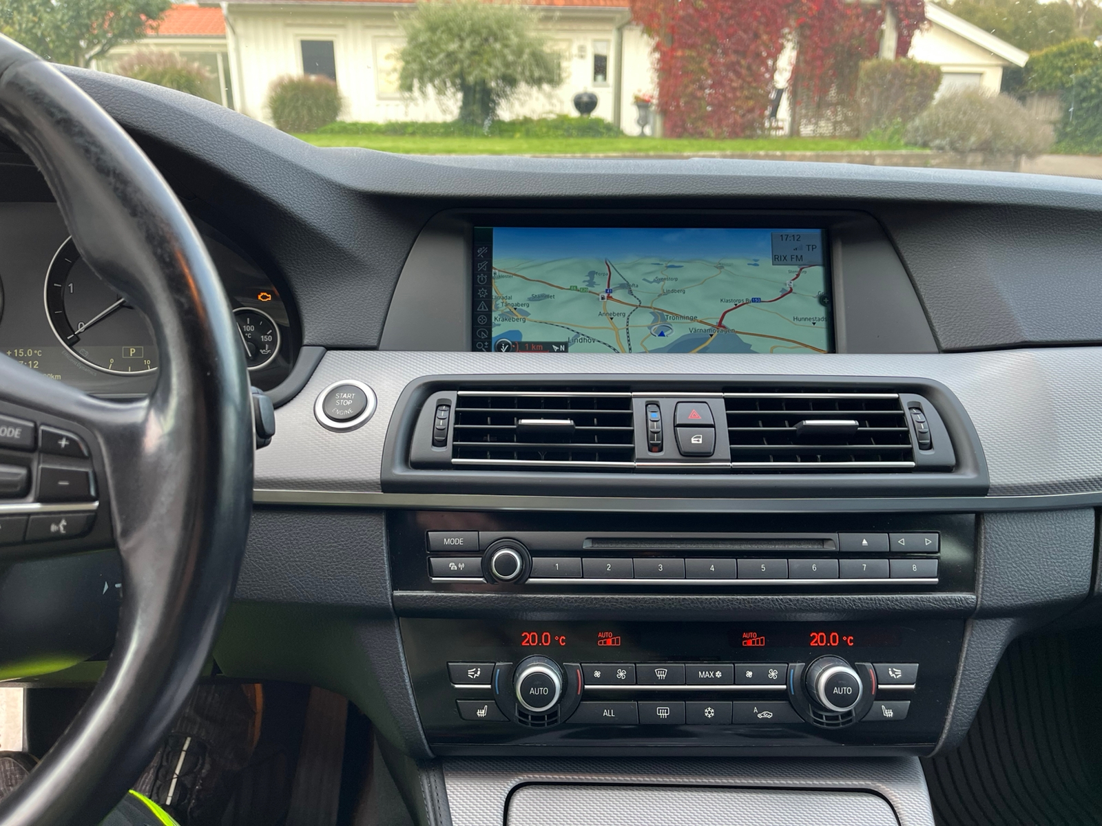 BMW 530 d Touring Steptronic 2011, photo 6/7