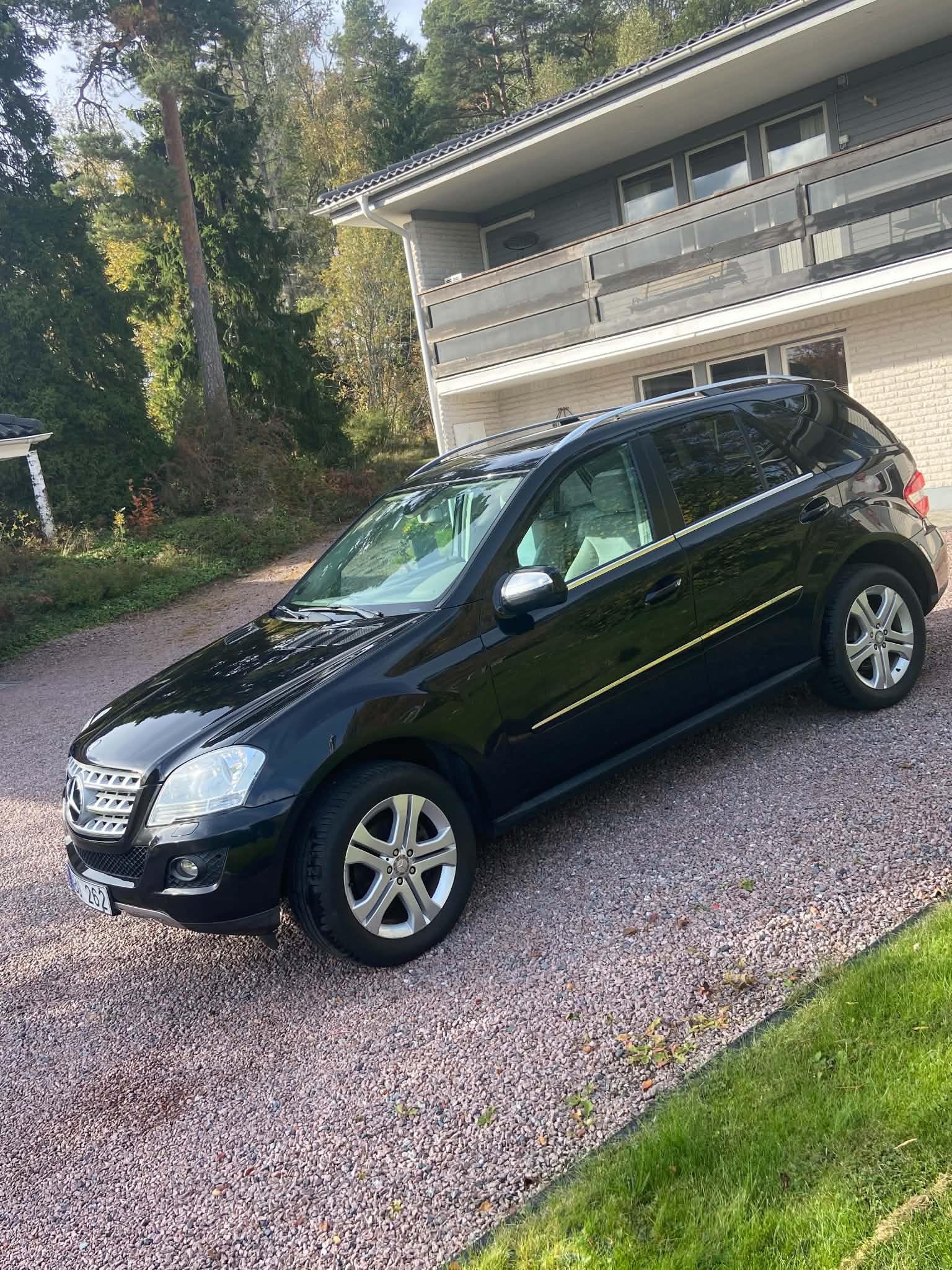 Mercedes-Benz ML 2010, kuva 5/8