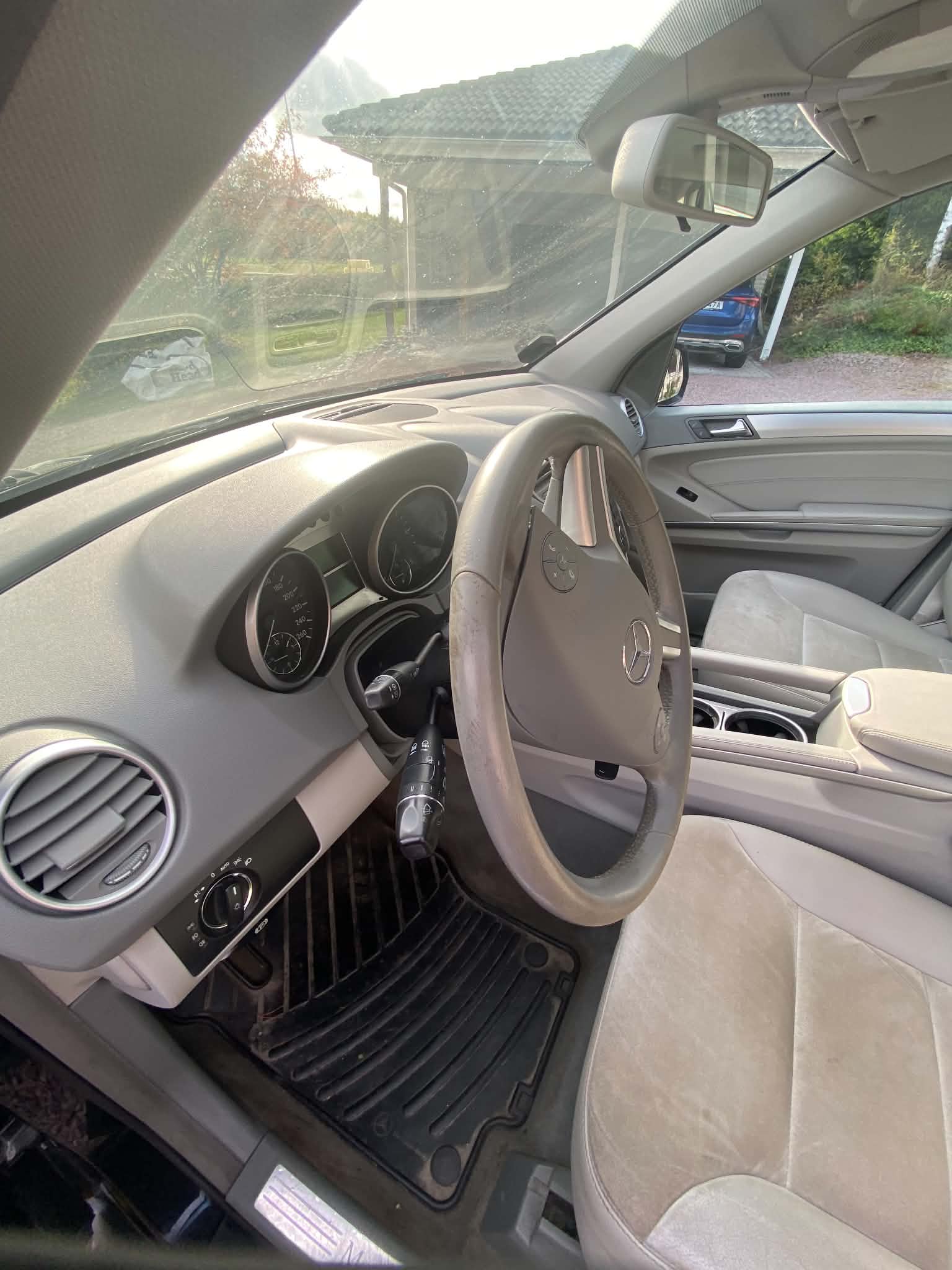 Mercedes-Benz ML 2010, kuva 8/8
