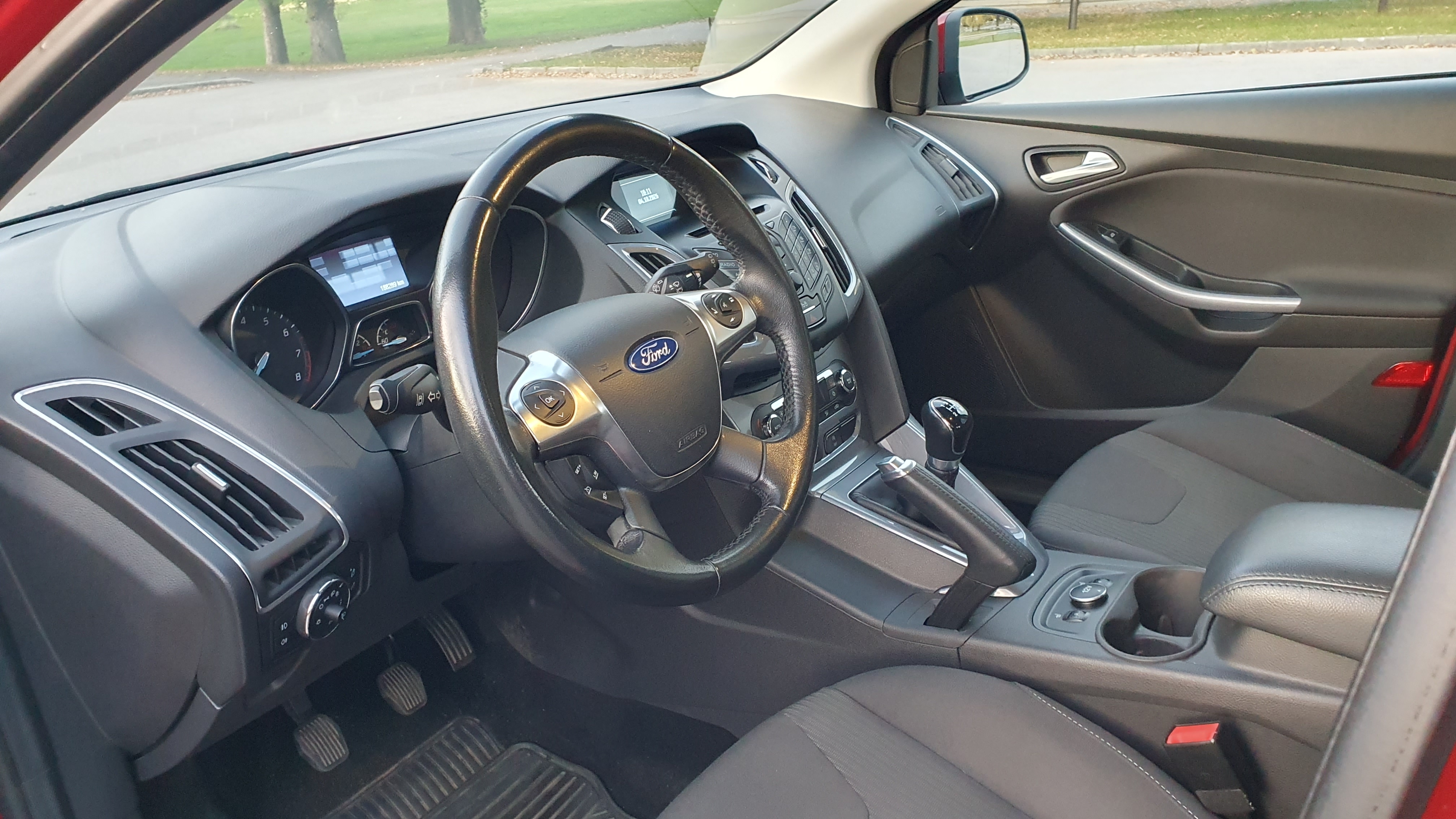 Ford Focus 1.0 EcoBoost Manuell 2014, kuva 6/10