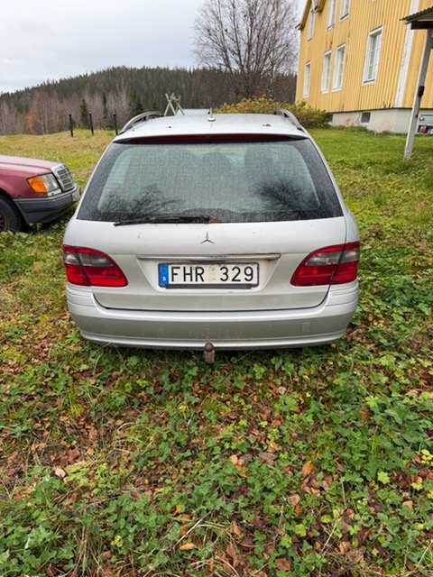 Mercedes-Benz E 220 T CDI 5G-Tronic 2007, photo 3/6