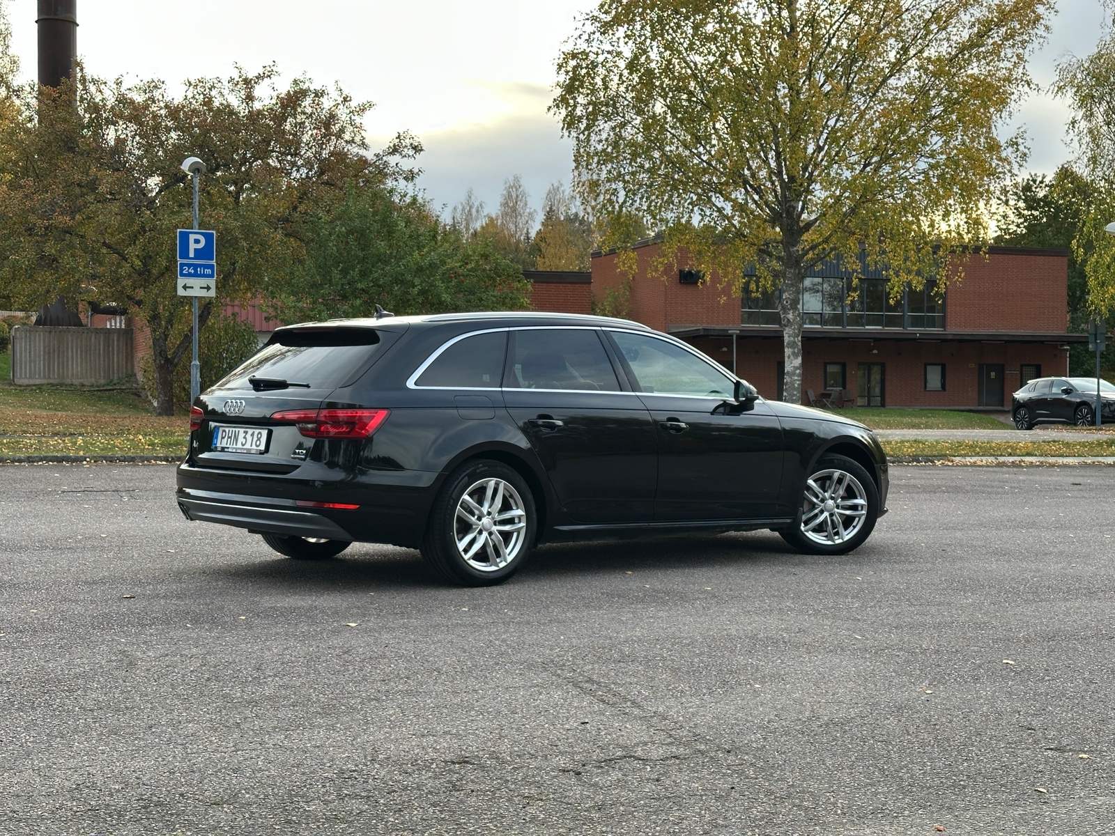 Audi A4 Avant 2.0 TDI quattro S Tronic 2017, kuva 6/10