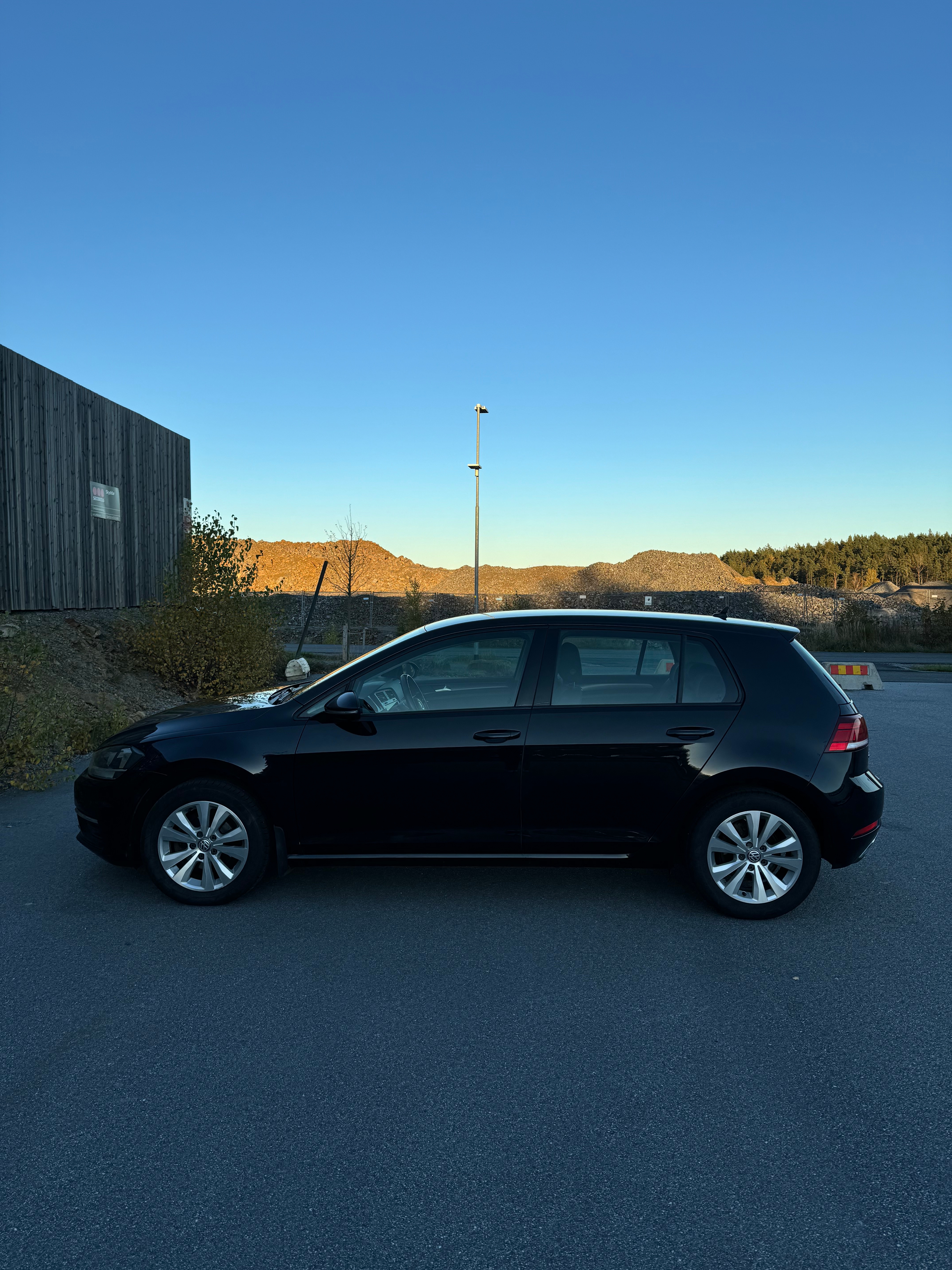 Volkswagen Golf 2018, kuva 2/6