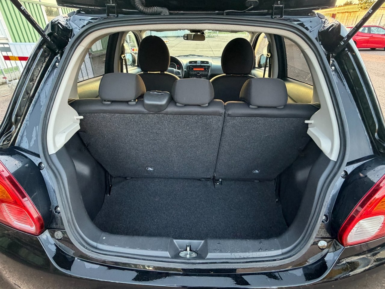 Mitsubishi Space Star 2015, photo 7/10