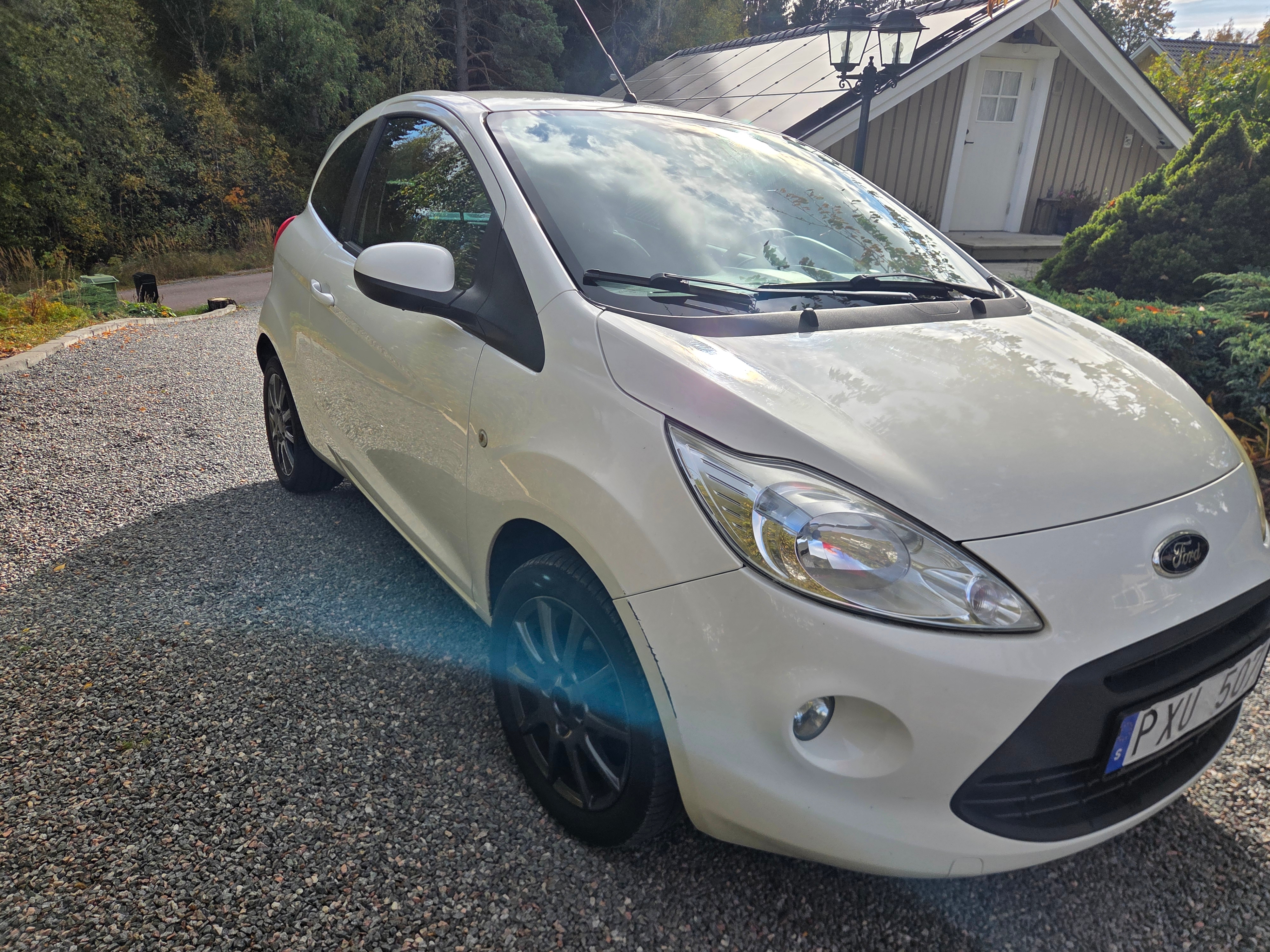 Ford Ka 1.2 Manuell 2010, bild 2/5
