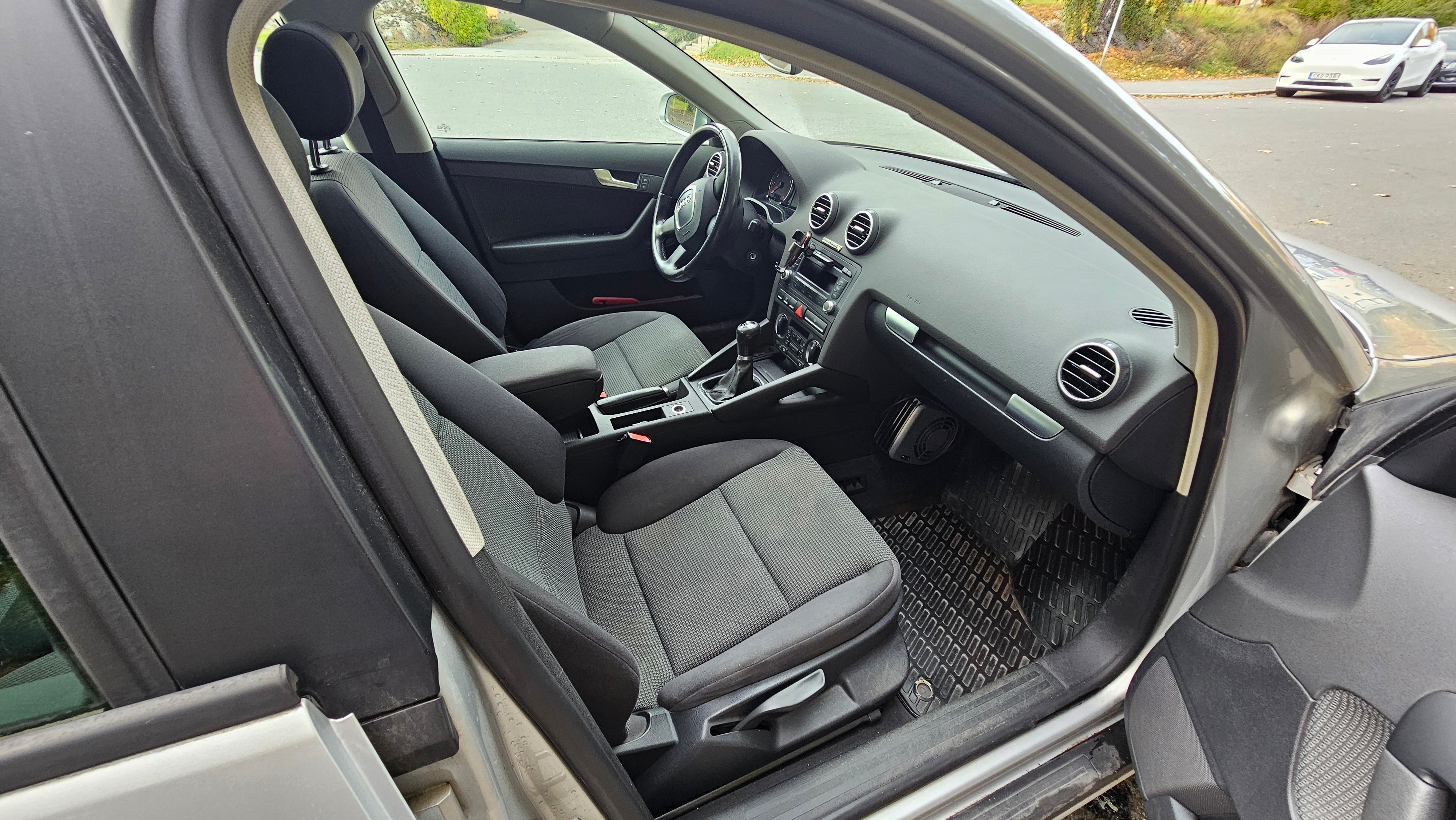 Audi A3 Sportback 1.6 FSI 16v Manuell 2007, bild 5/9