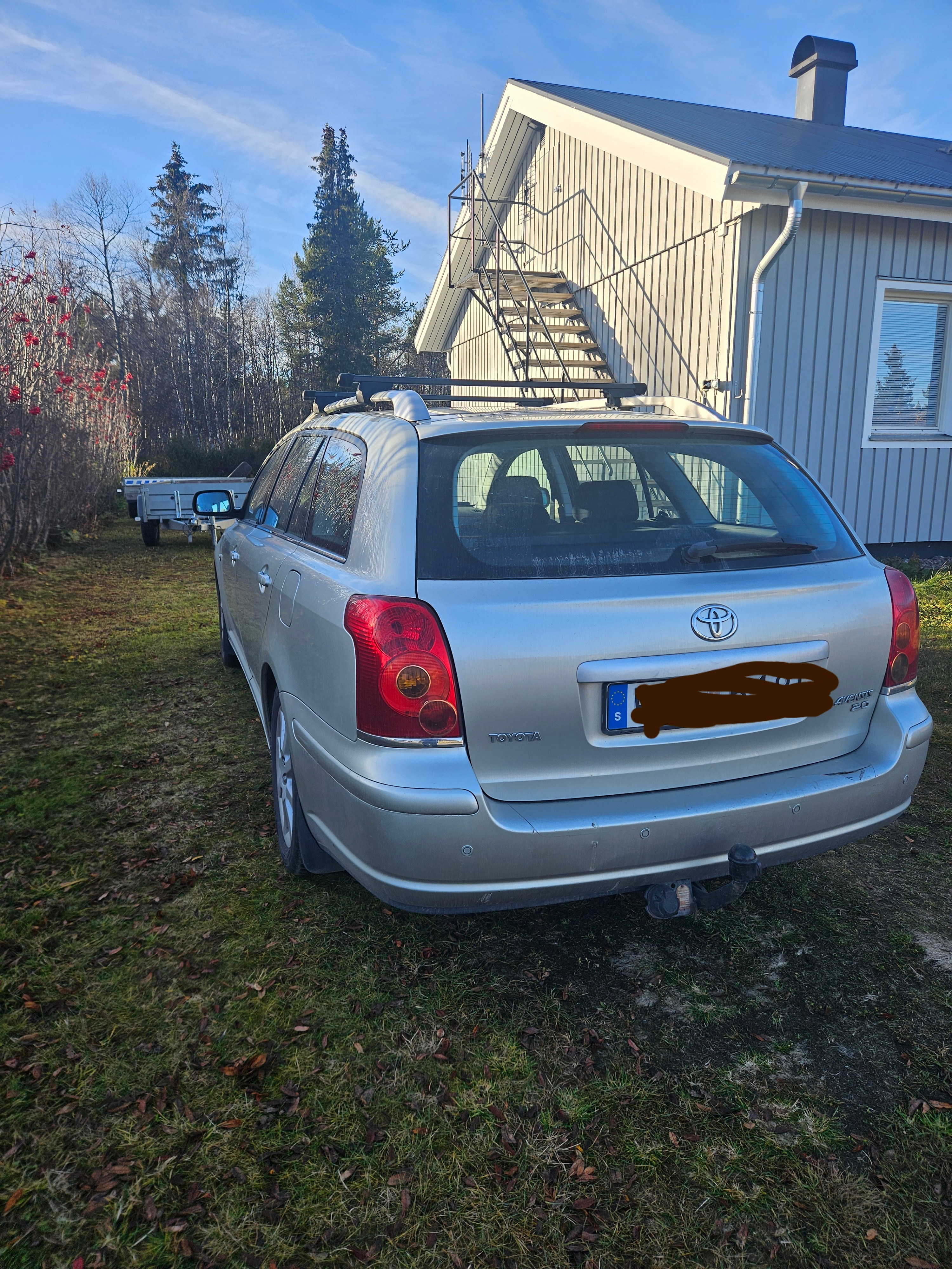 Toyota Avensis 2005, photo 2/4