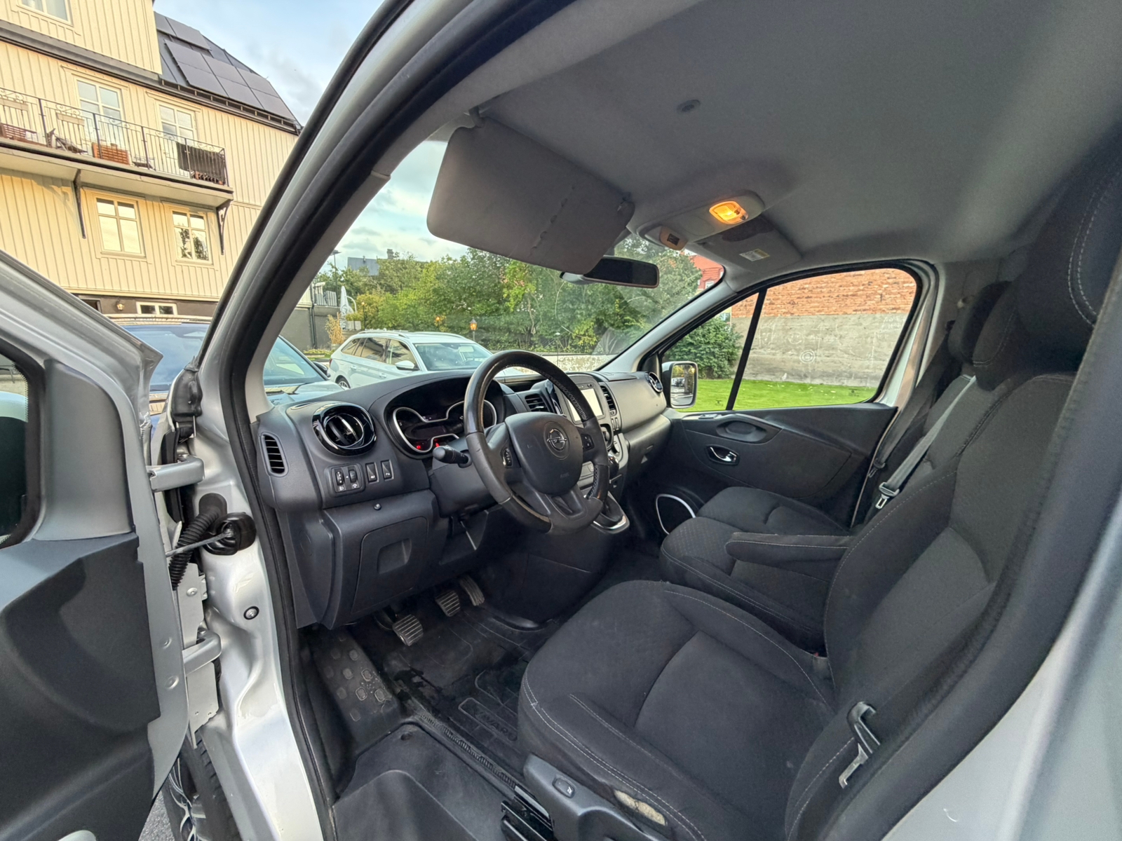 Opel Vivaro 2016, photo 6/7