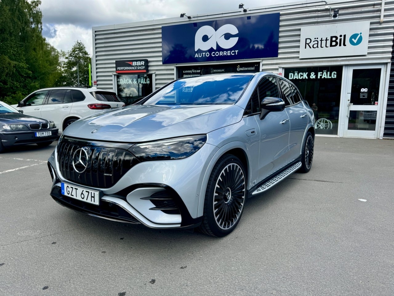 Mercedes-Benz EQE SUV 2024, photo 2/10