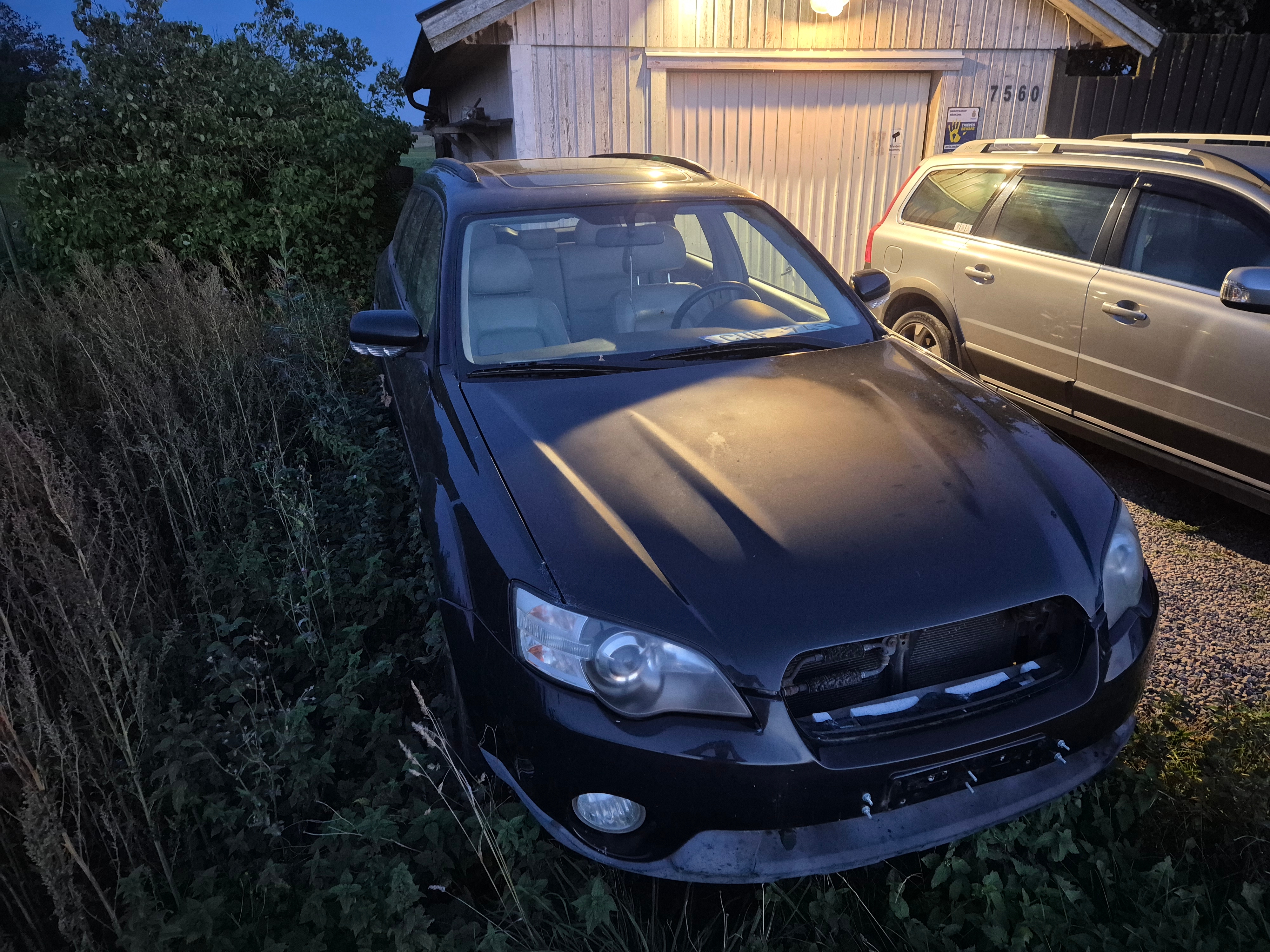 Subaru Outback 3.0 4WD Automatisk 2004, photo 2/4