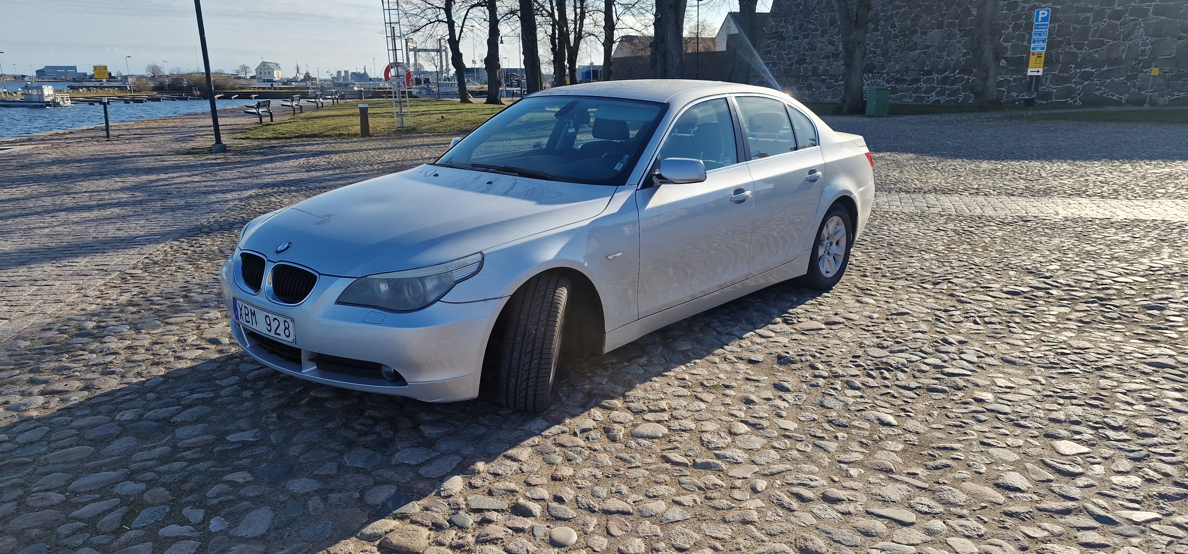 BMW 523 i Sedan Manuell 2006, kuva 2/9