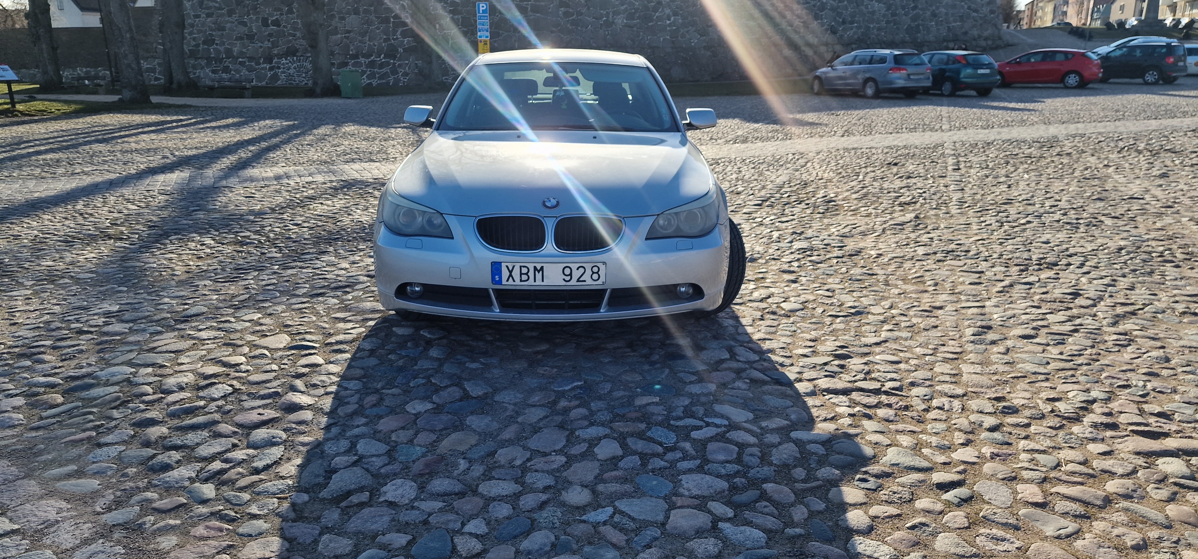 BMW 523