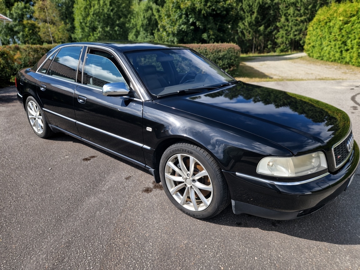 Audi S8