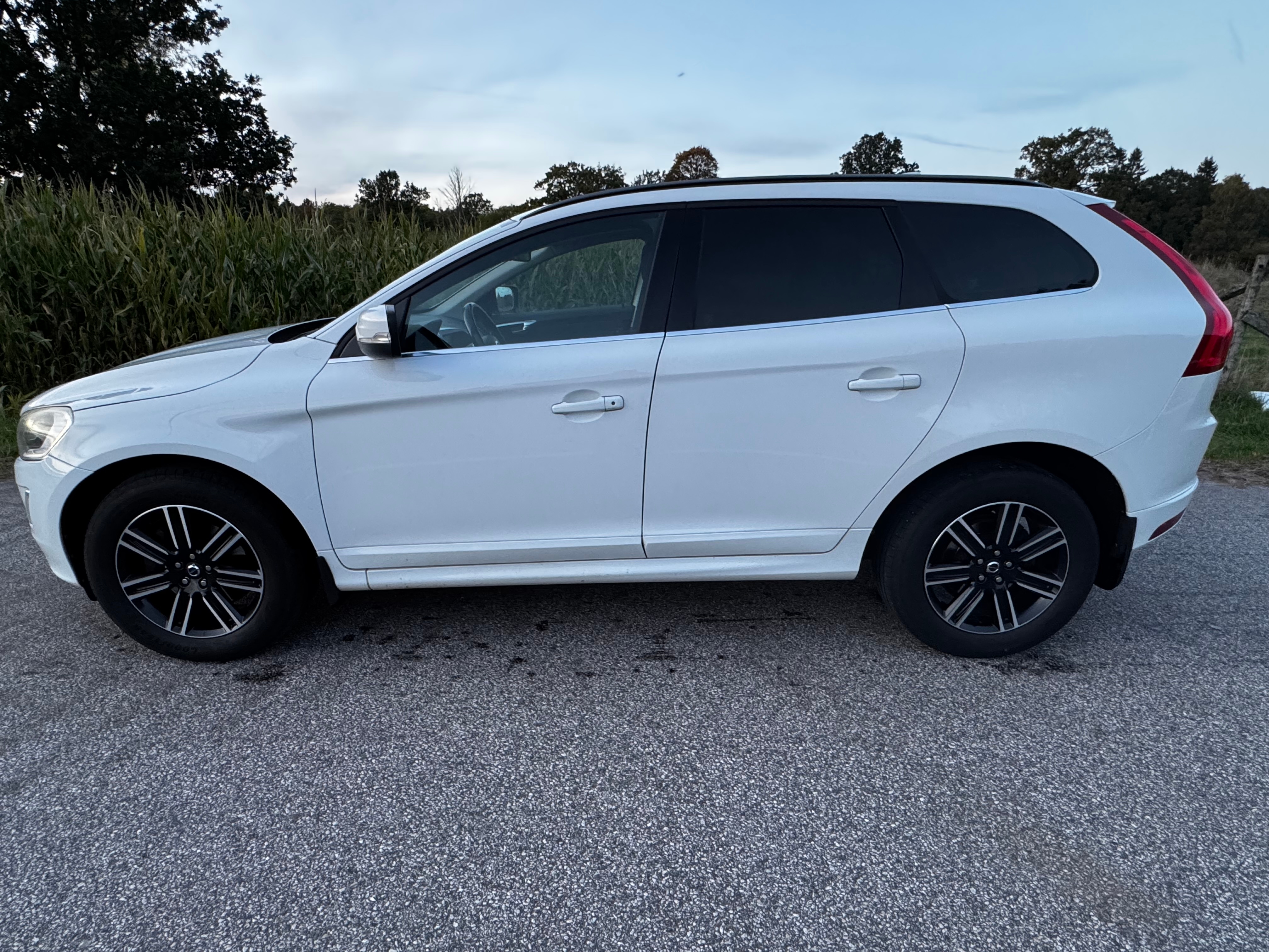 Volvo XC60 D4 AWD Geartronic 2014, kuva 5/10