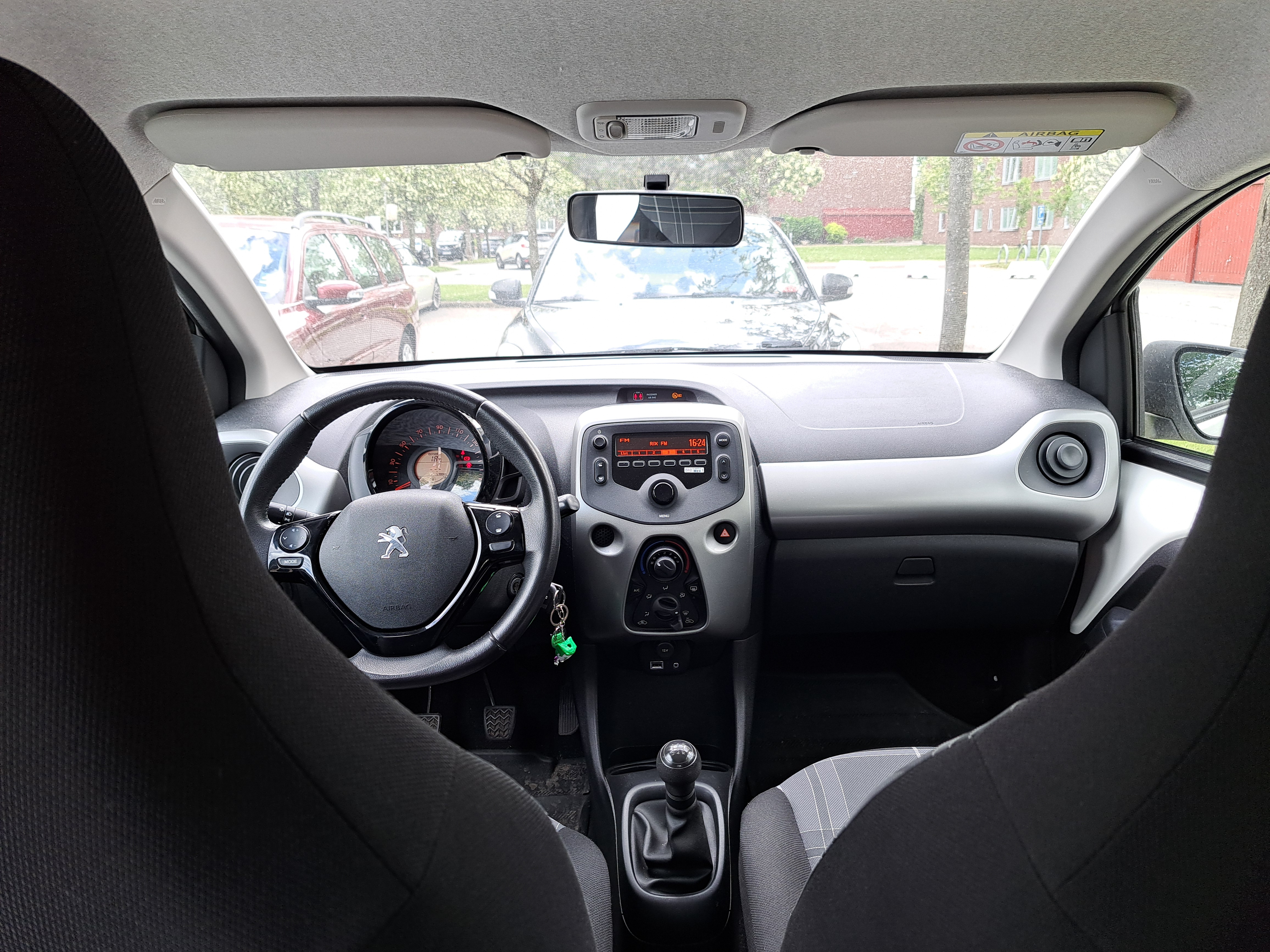 Peugeot 108 5-dörrar 1.0 VTi Manuell 2016, bild 4/5