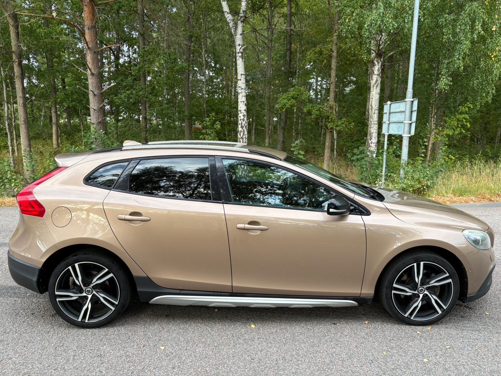 Volvo V40 Cross Country D4 Geartronic 2013, kuva 3/10